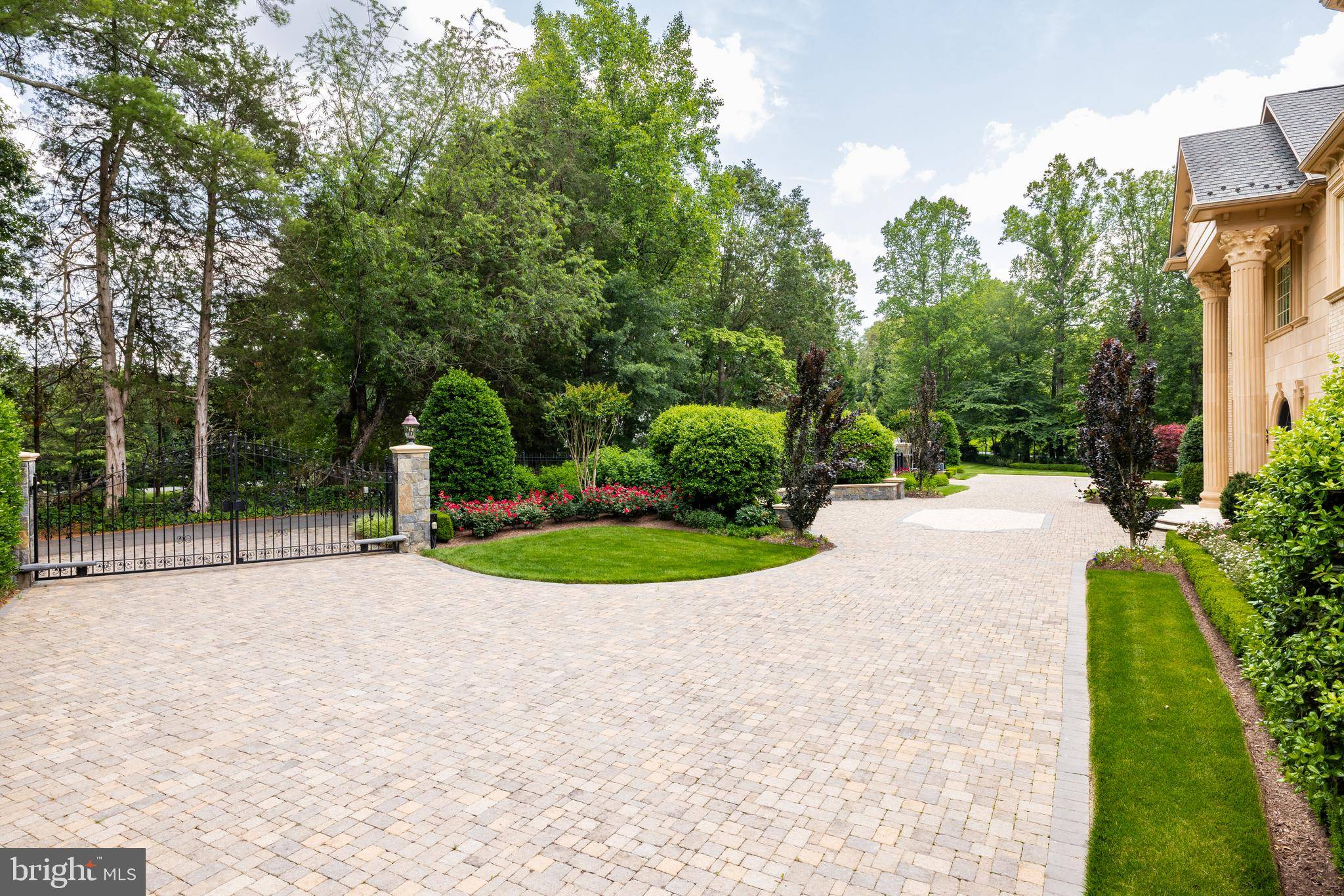 Mclean, VA 22102,1174 OLD TOLSON MILL RD