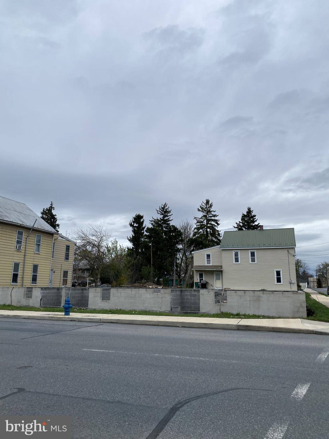 Chambersburg, PA 17201,131-135-137 E GARFIELD ST