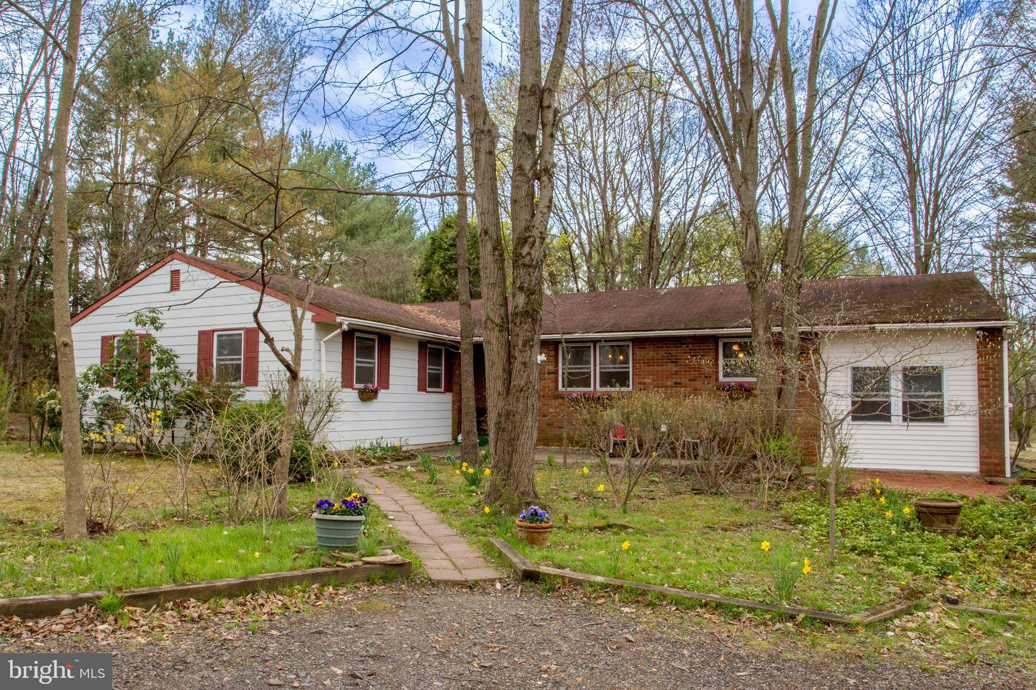 New Hope, PA 18938,6321 SAW MILL RD