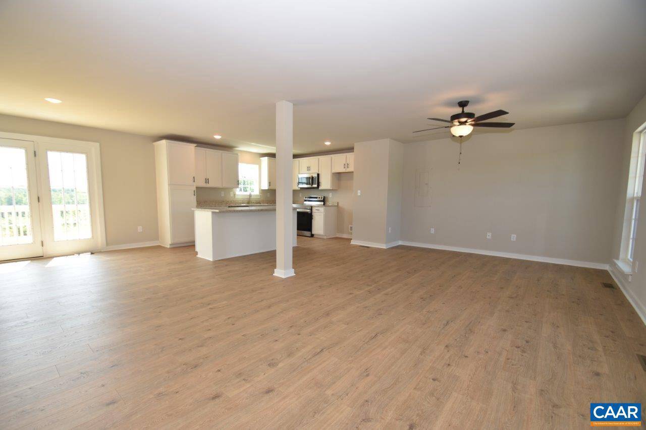 Louisa, VA 23093,42 MARTIN VILLAGE RD #16B MV