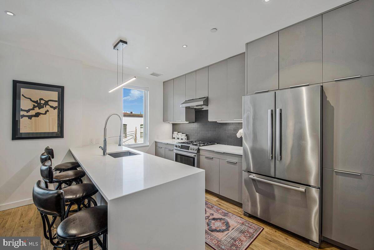 Washington, DC 20001,1932 9TH ST NW #R302