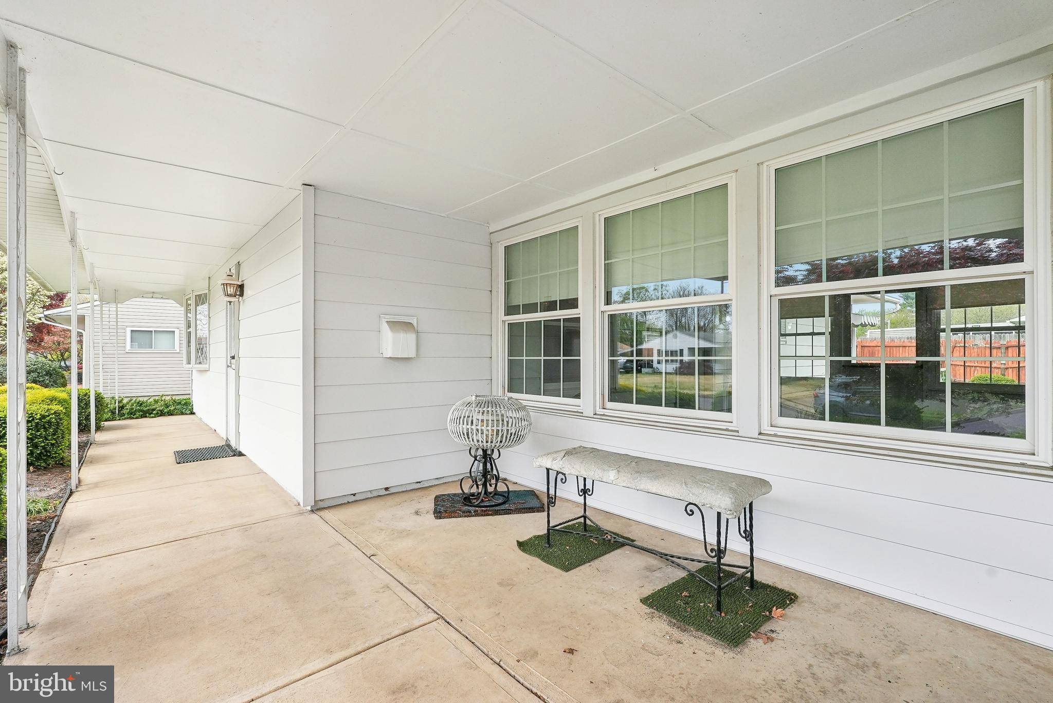 Levittown, PA 19054,17 EMERALD LN