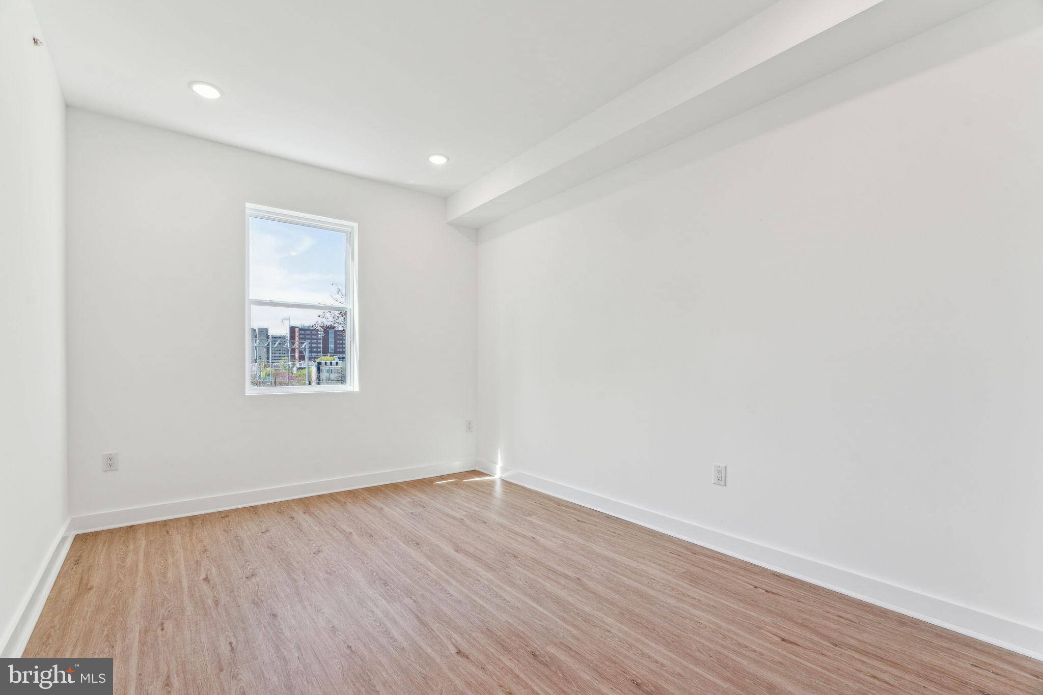 Philadelphia, PA 19133,1028 W DAUPHIN ST #3