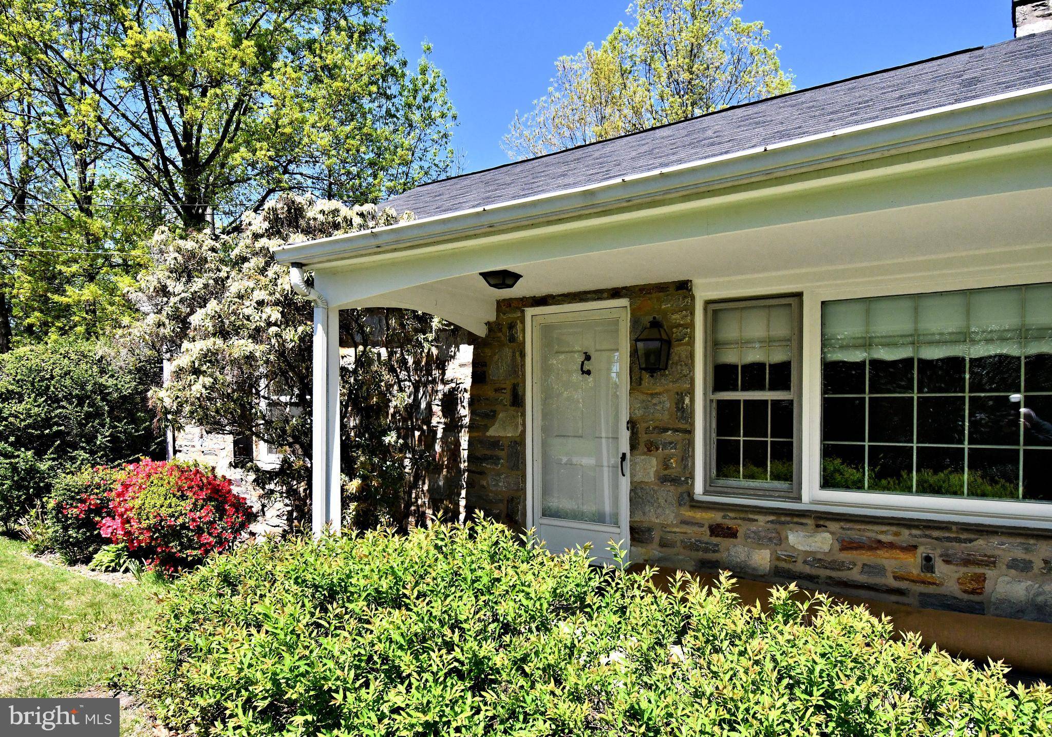 Fort Washington, PA 19034,302 LOCUST RD