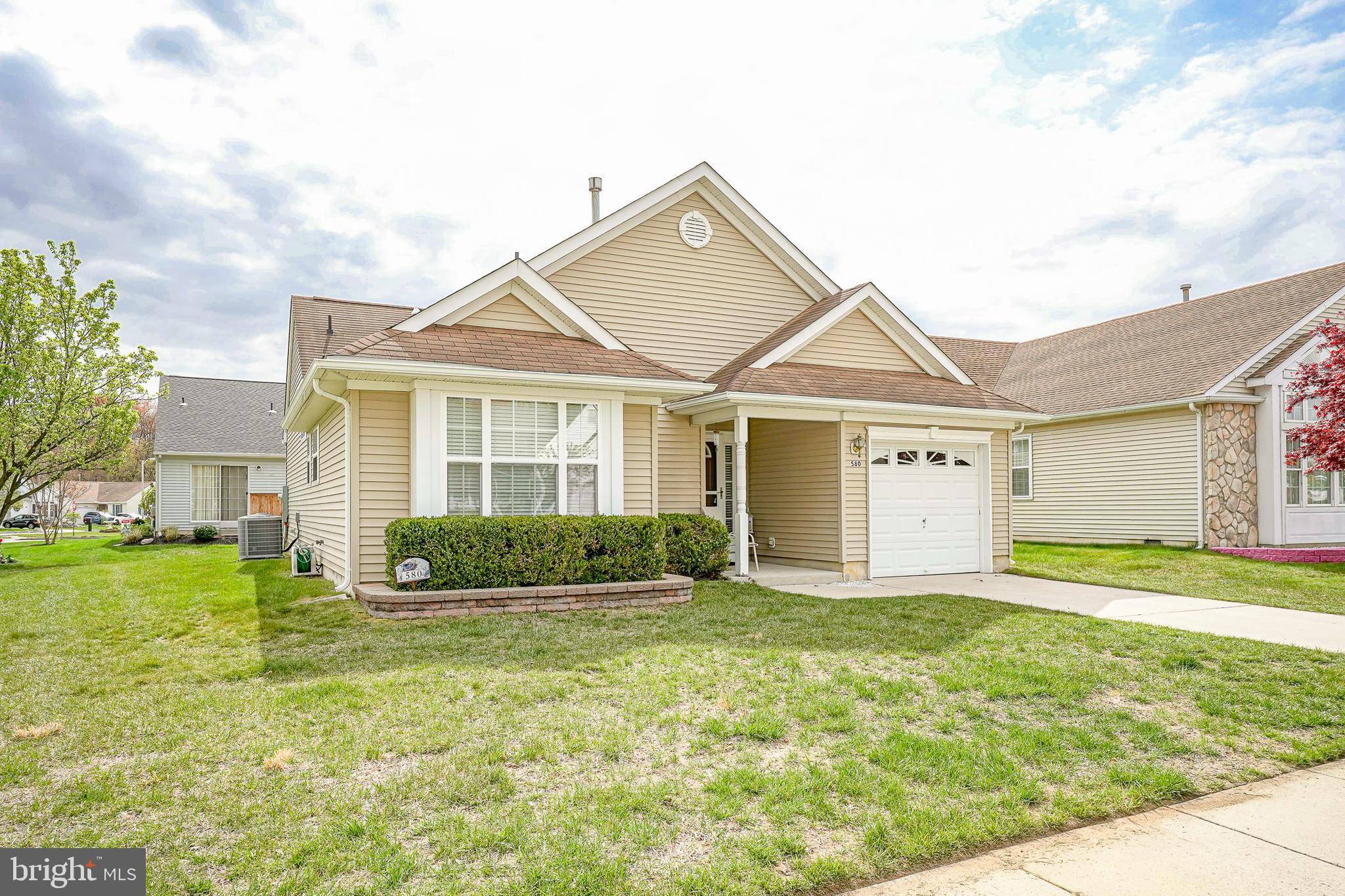 Williamstown, NJ 08094,580 DORAL DR