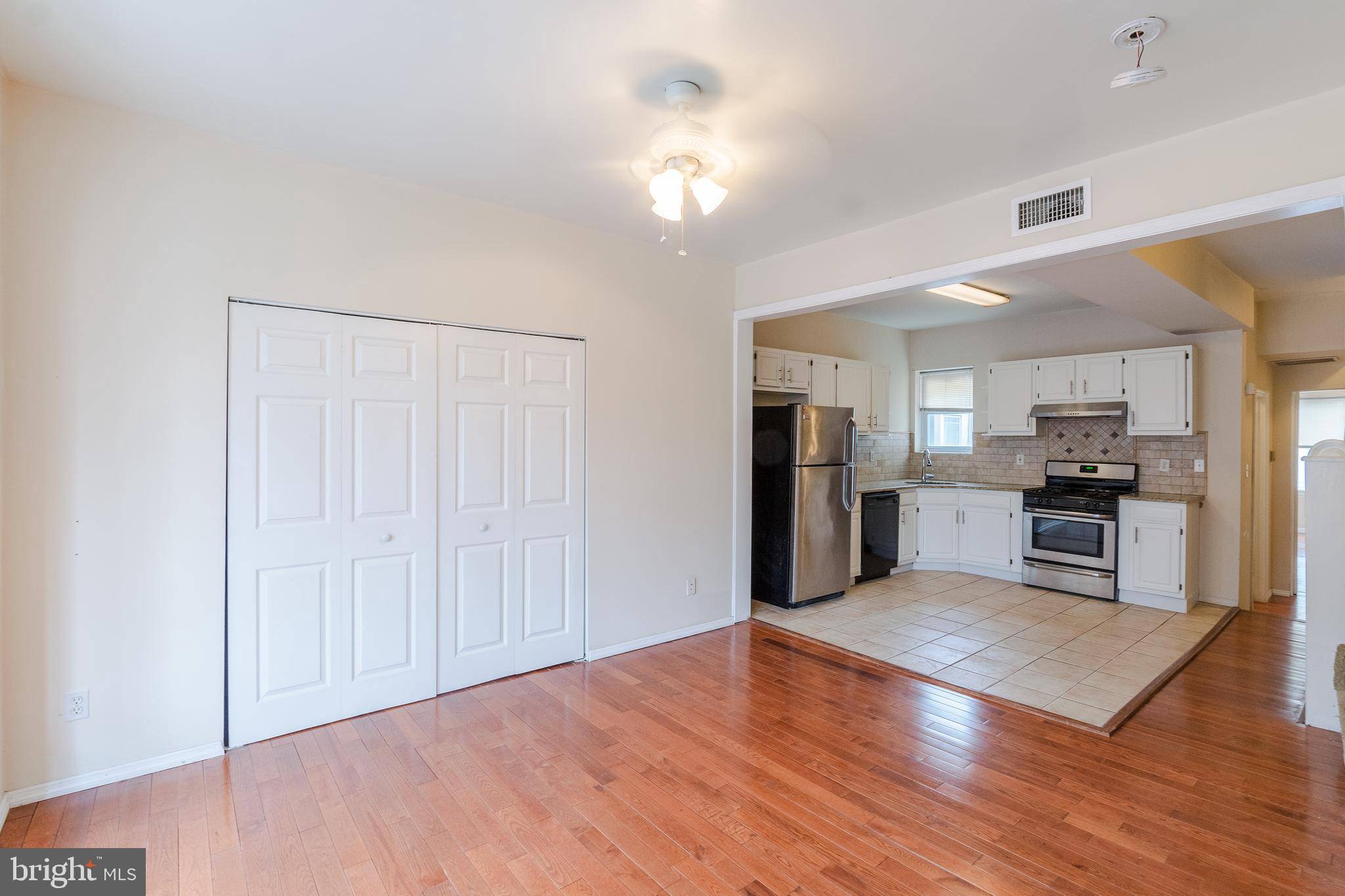 Philadelphia, PA 19146,2324 CHRISTIAN ST #UNIT 2F