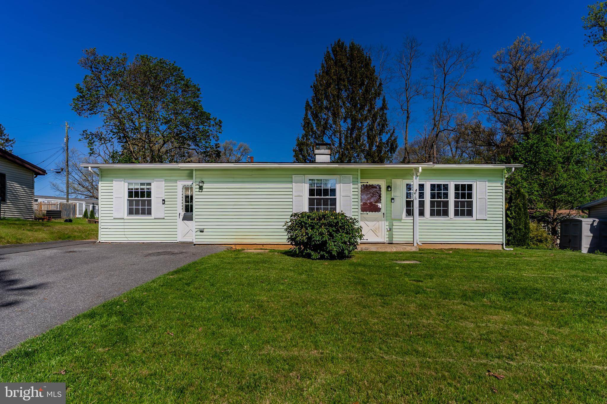 Fayetteville, PA 17222,96 FIFTH AVENUE