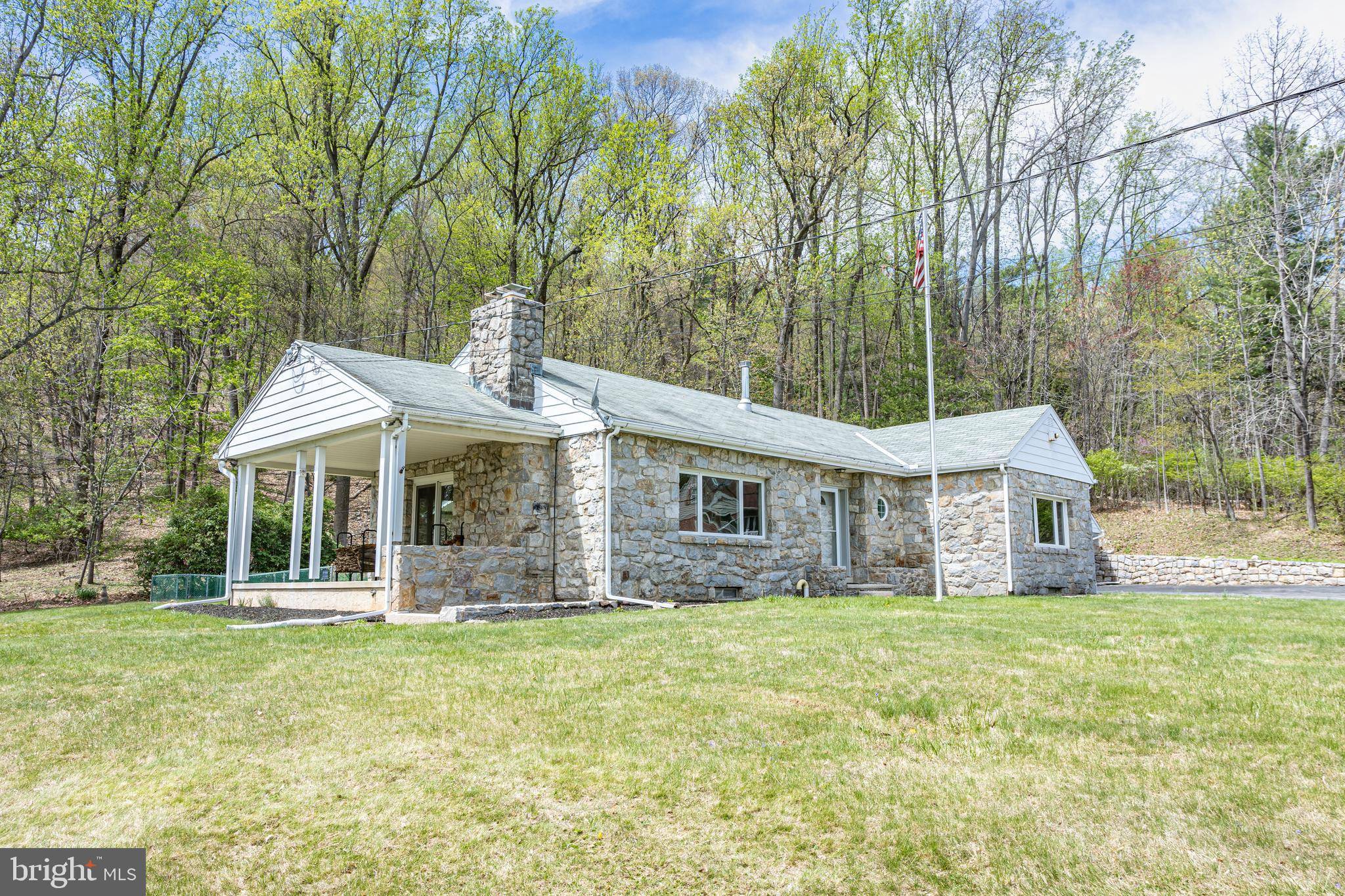 Reading, PA 19606,330 CHURCH LANE RD