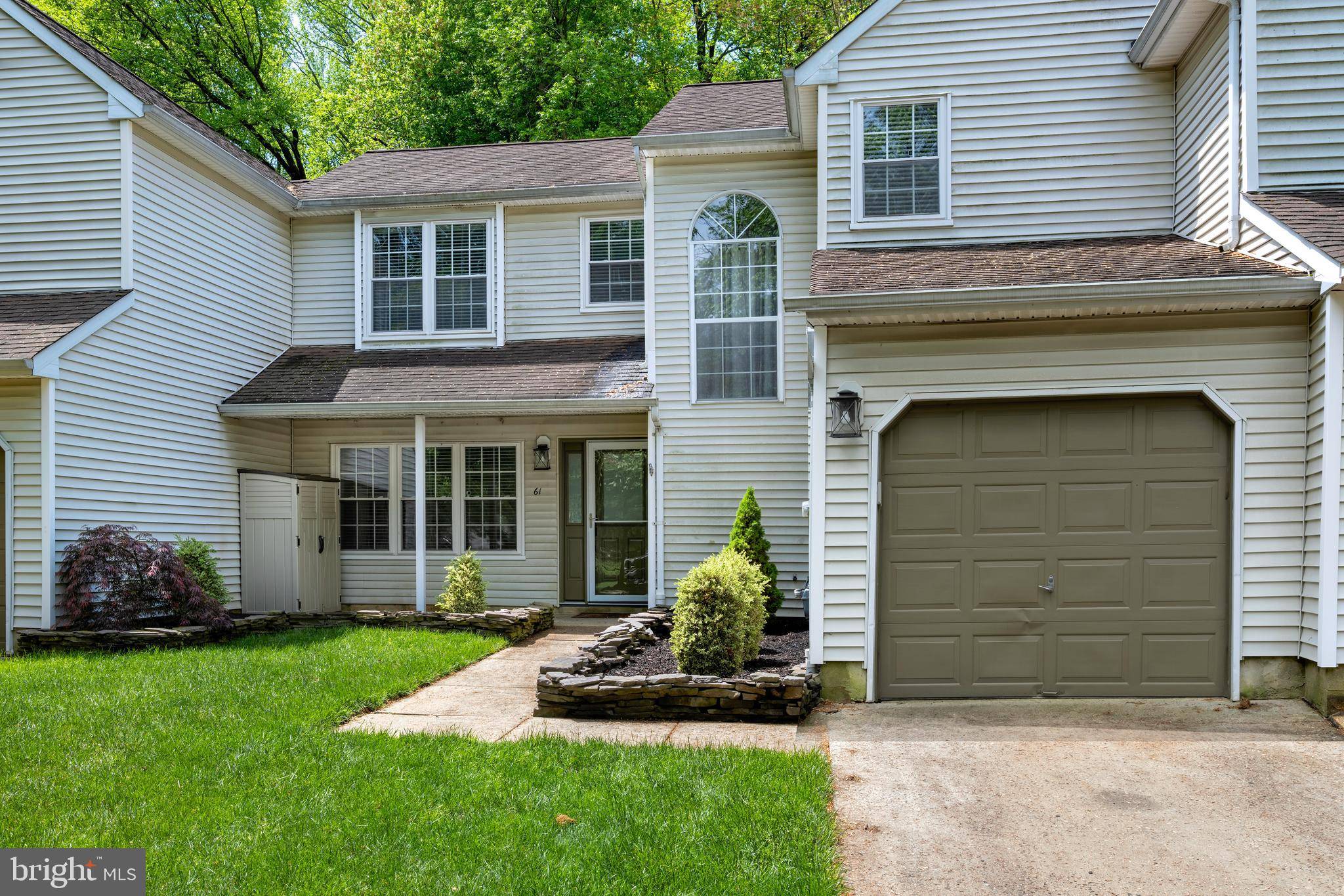 East Windsor, NJ 08520,61 EVERGREEN DR
