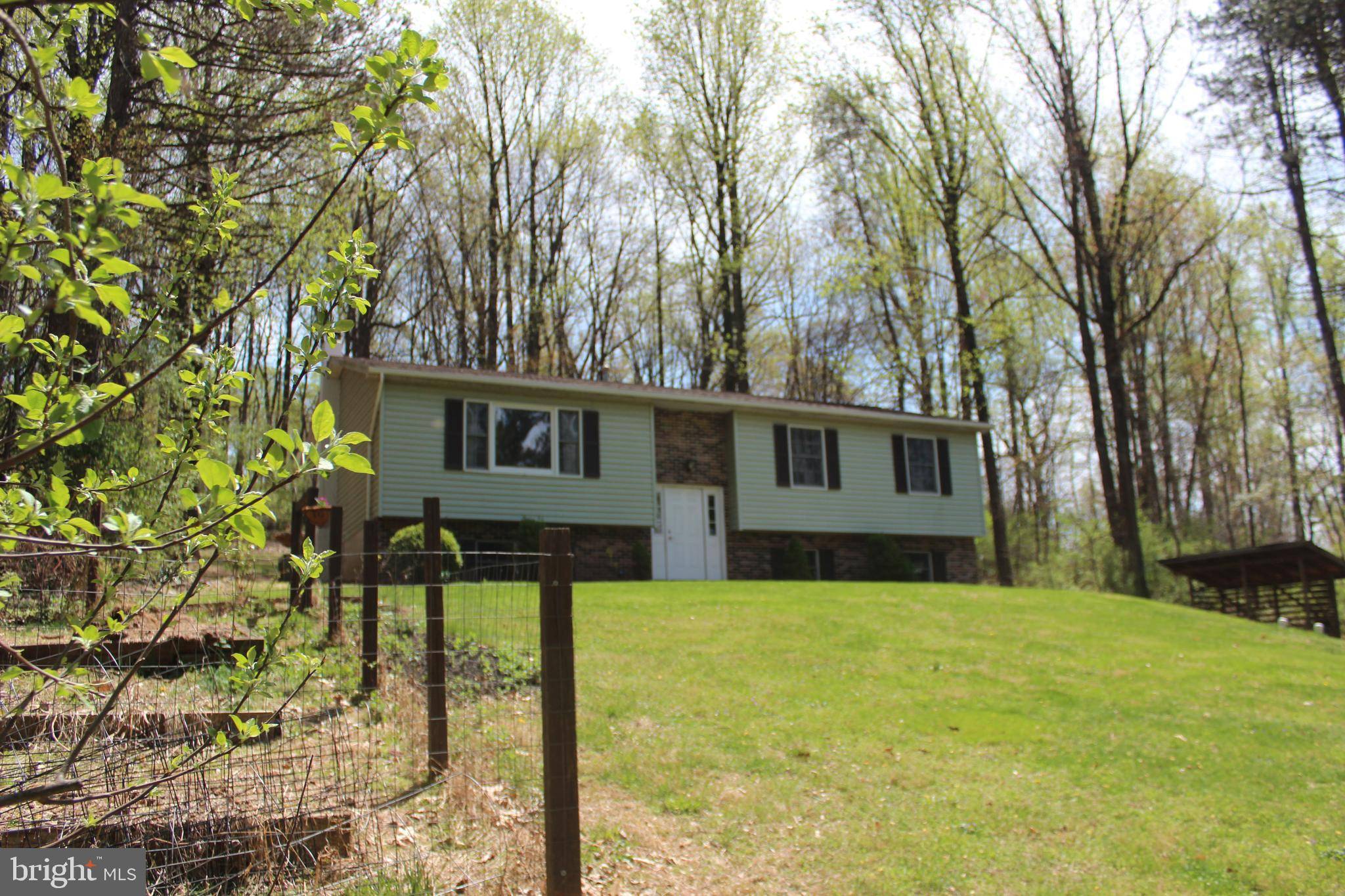 Mohnton, PA 19540,306 WESTLEY RD