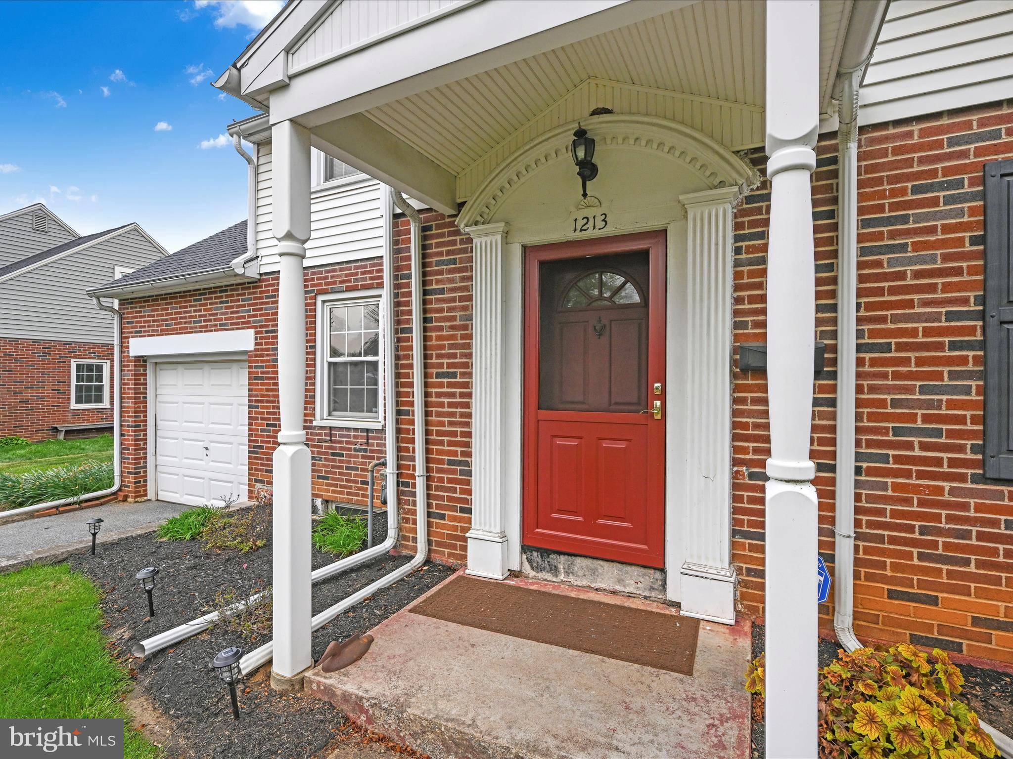 Lancaster, PA 17601,1213 PLEASURE RD