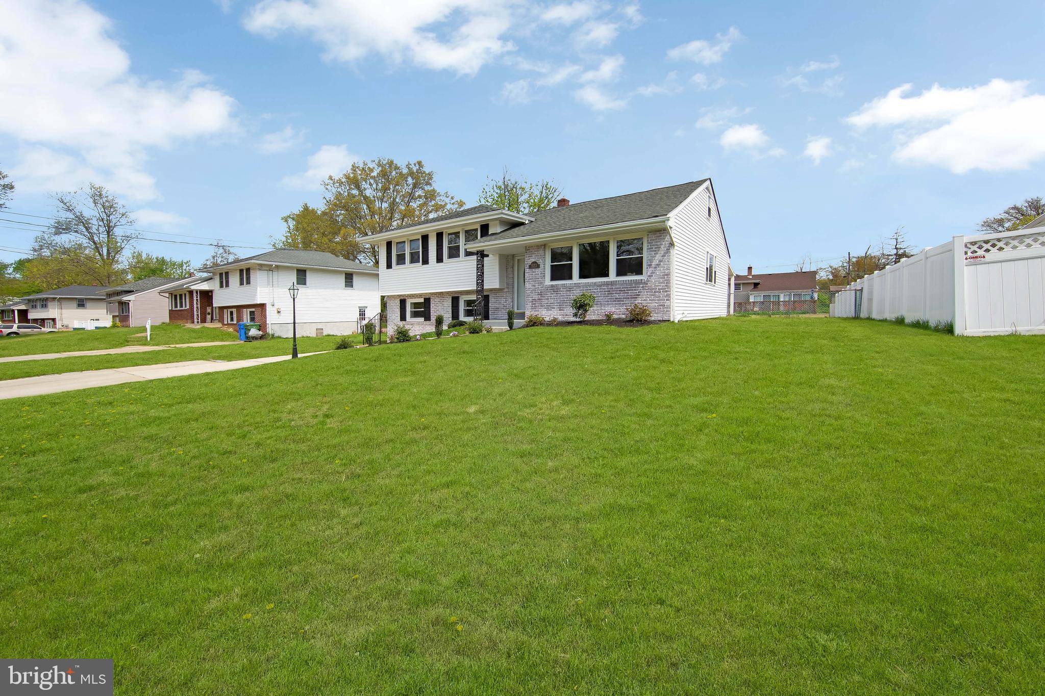 Cherry Hill, NJ 08034,523 DOUGLAS DR