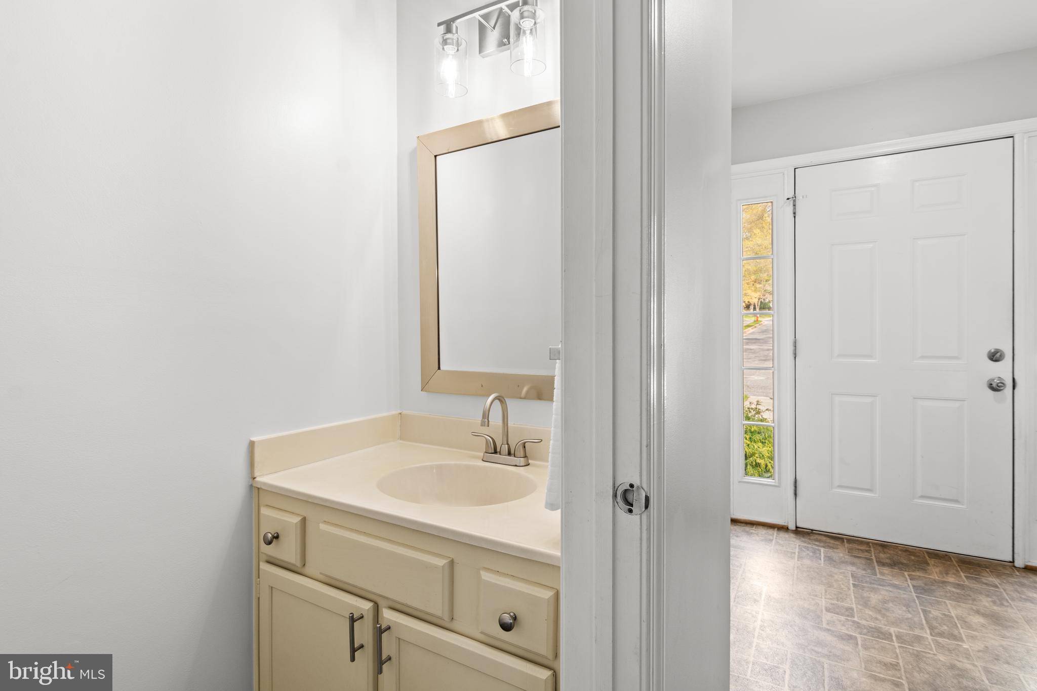 Lutherville Timonium, MD 21093,24 LAMBETH BRIDGE CT