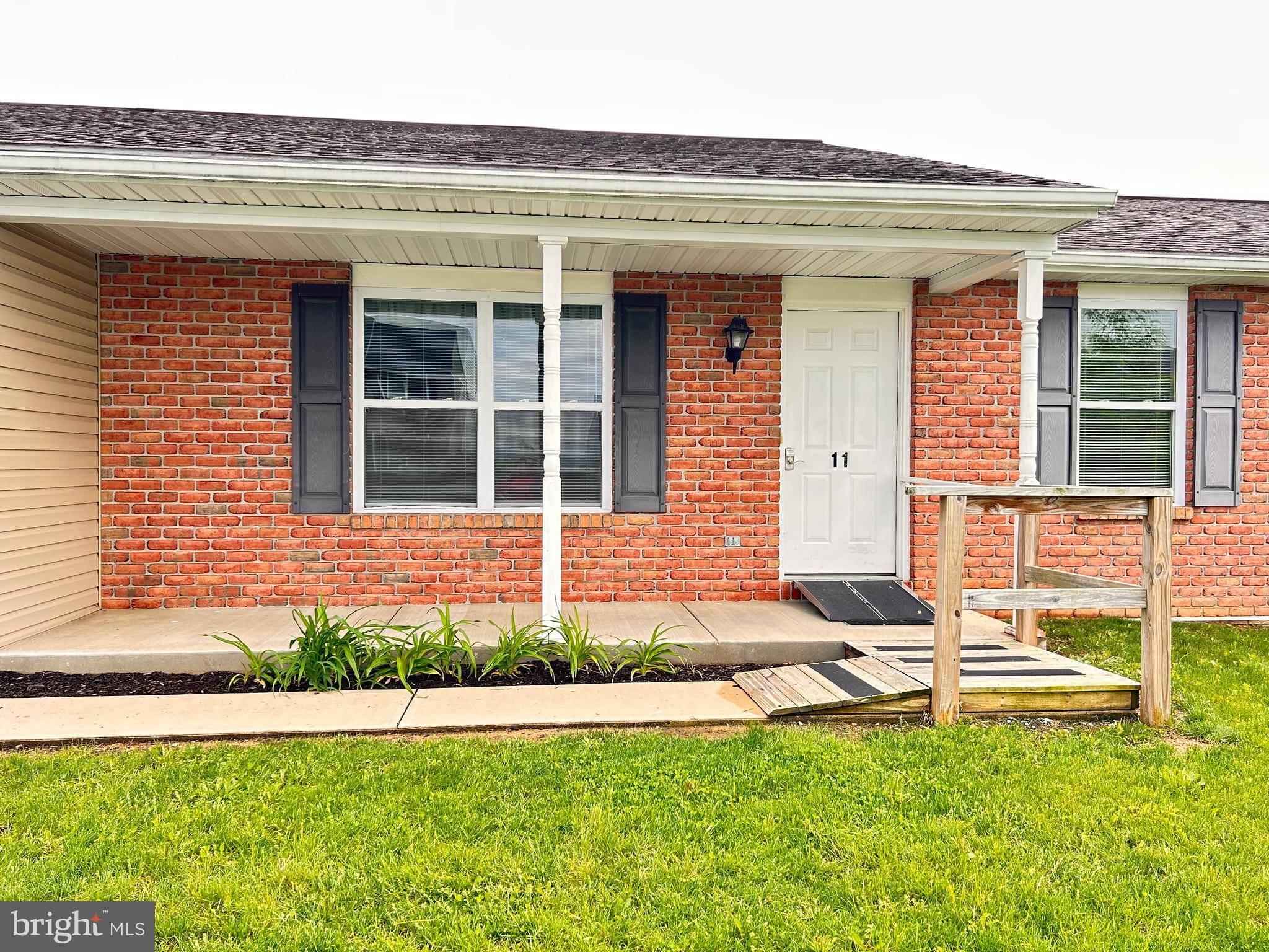 Newmanstown, PA 17073,11 EAGLE VIEW DR