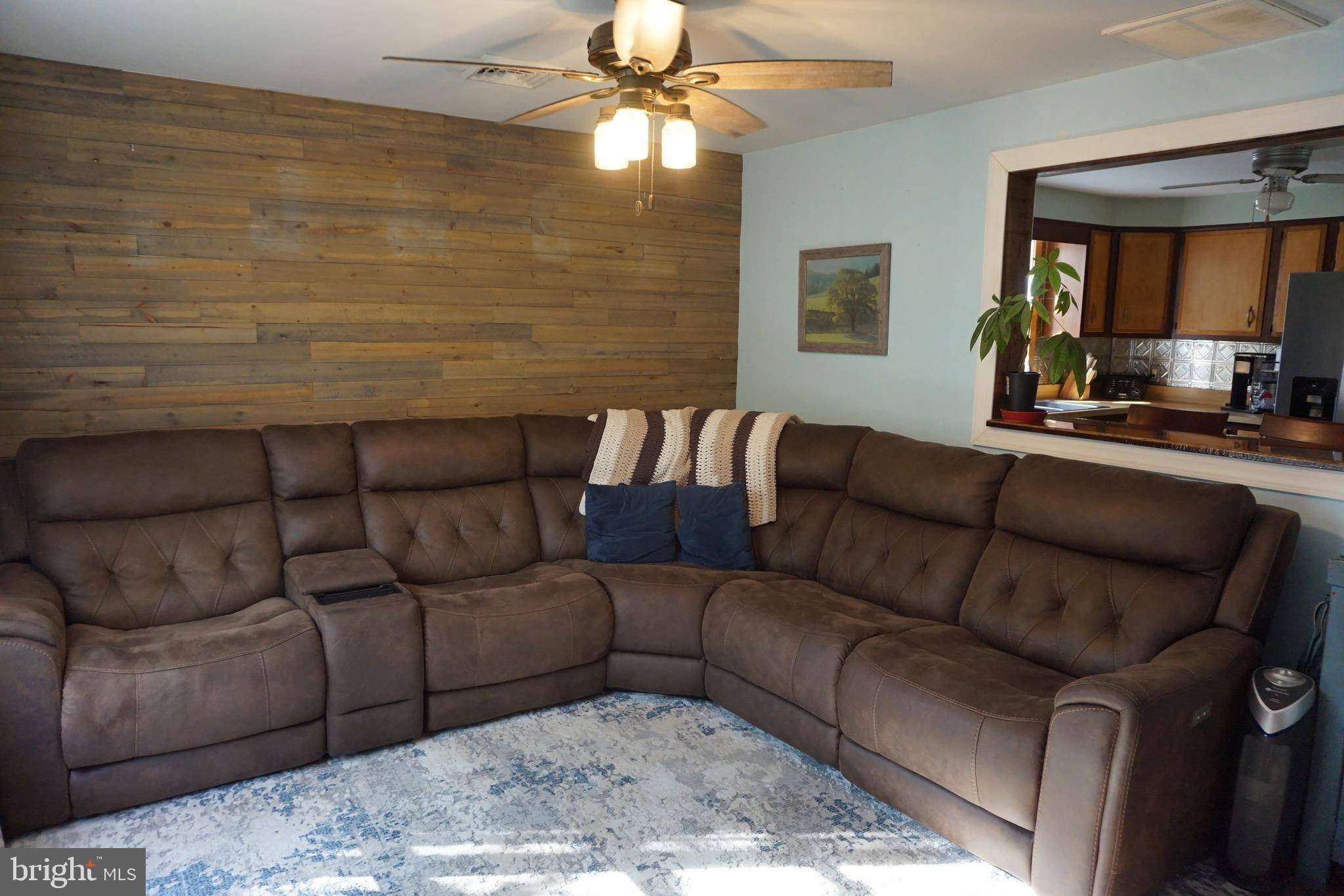 Mays Landing, NJ 08330,5913 VINE DR