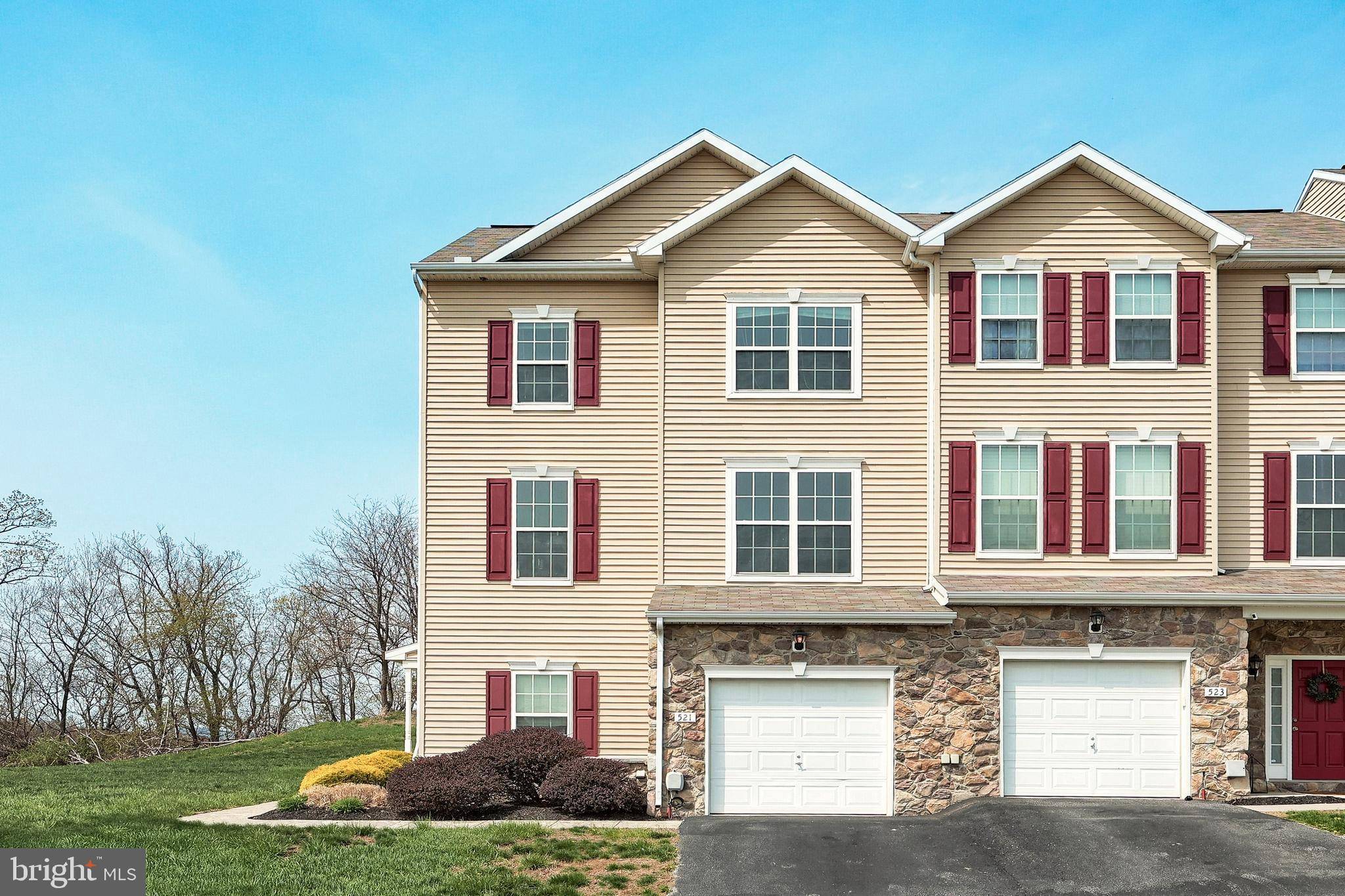 York, PA 17406,521 MARION RD #521