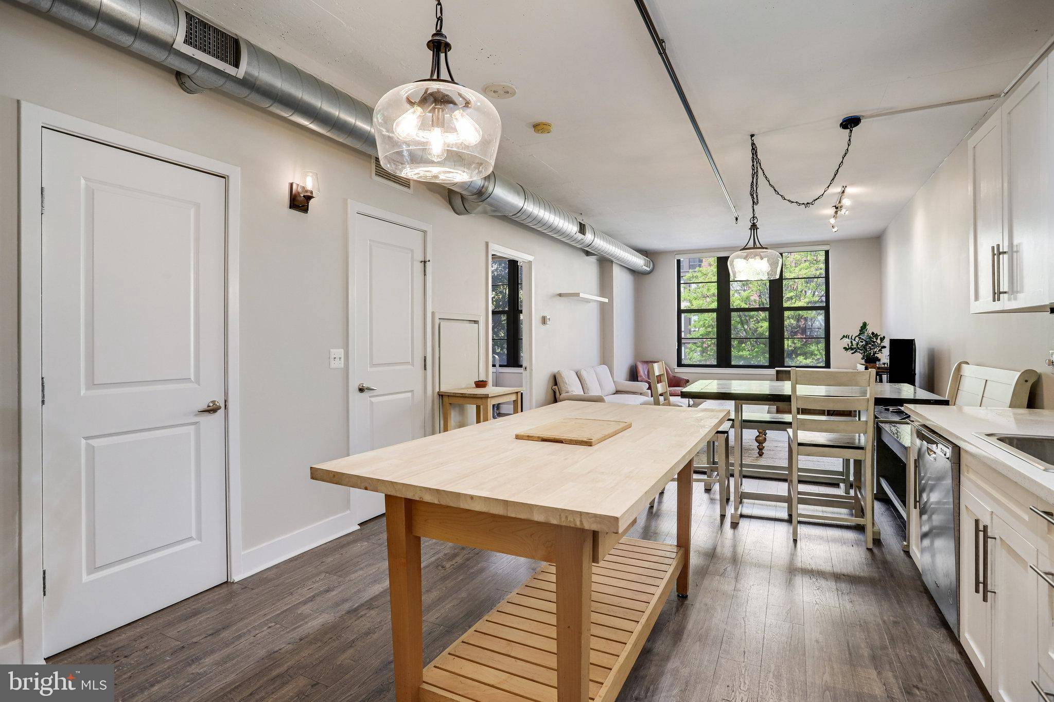 Washington, DC 20009,2125 14TH ST NW #322