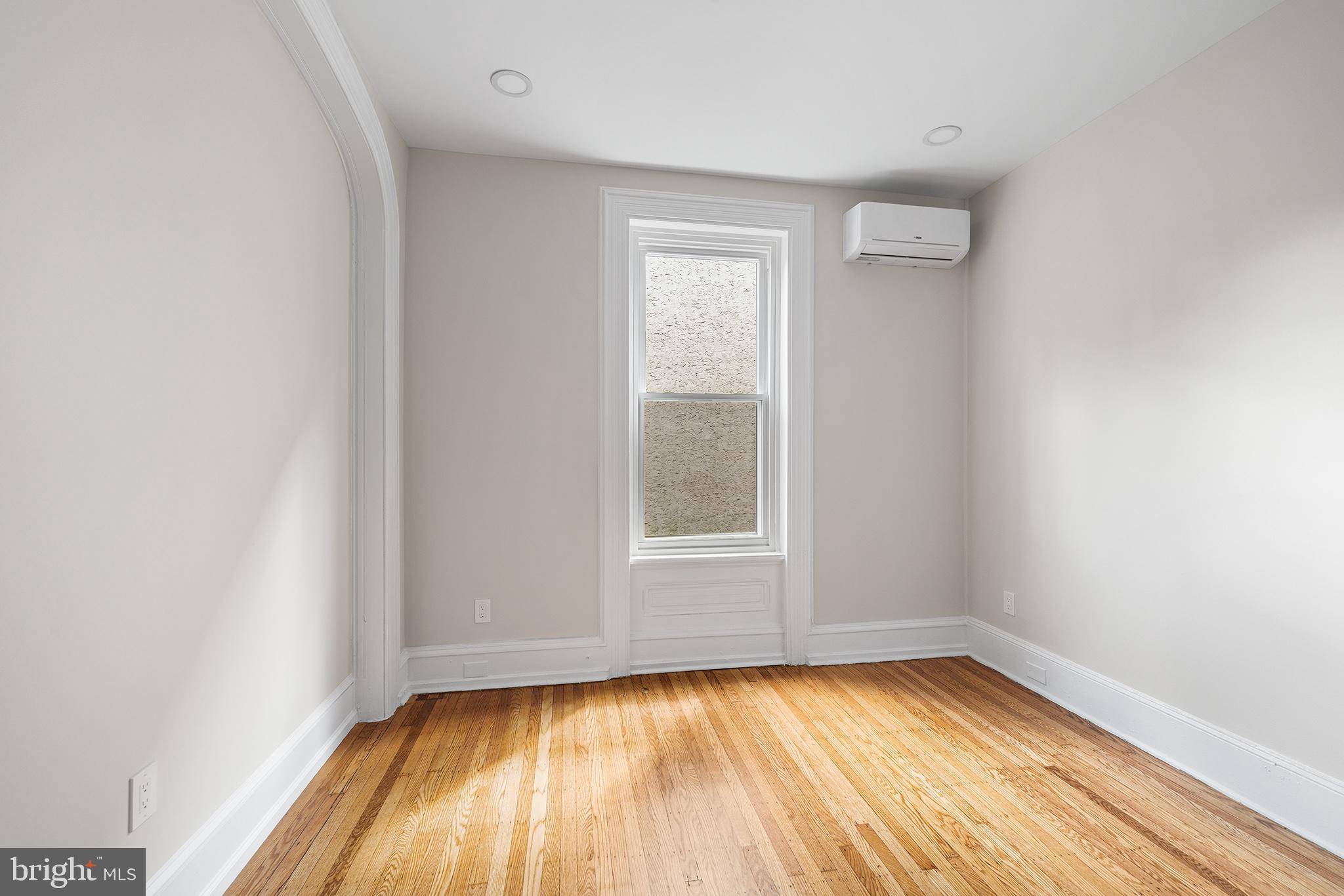 Philadelphia, PA 19130,2309 GREEN ST #2R