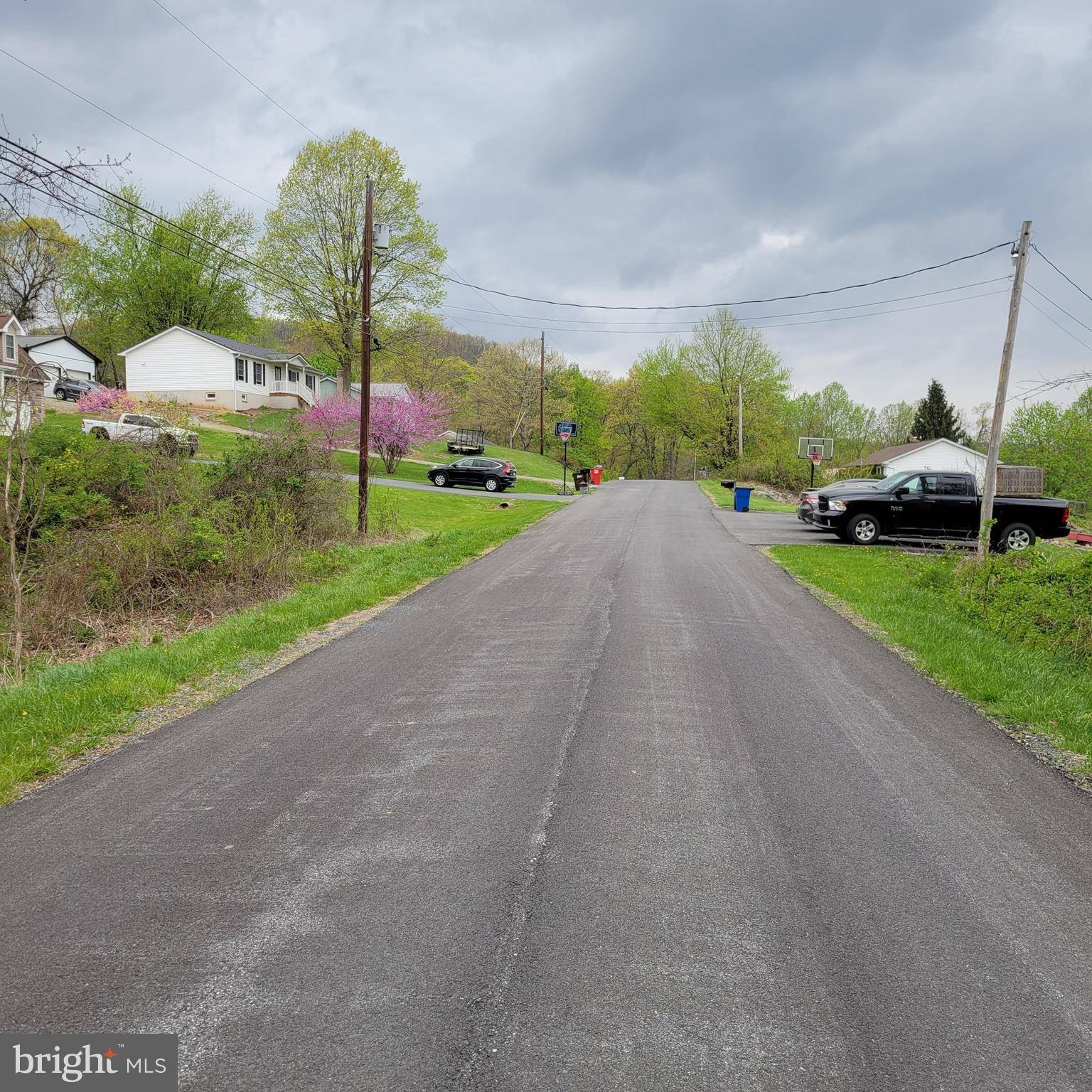 Fairfield, PA 17320,55-65 LIGHTNING TRL