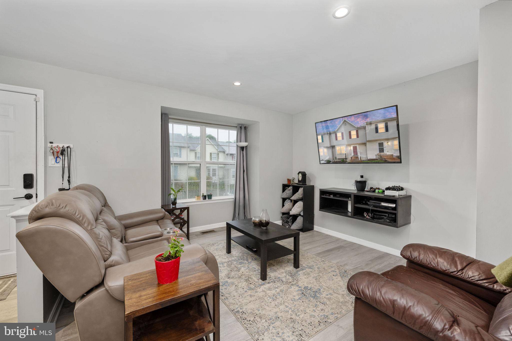 Stafford, VA 22554,902 KINGS CREST DR