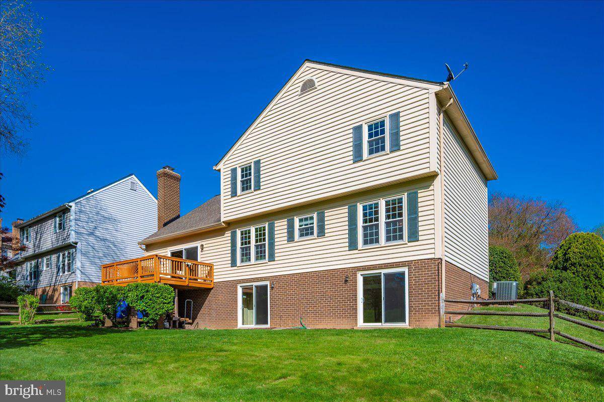 Montgomery Village, MD 20886,10012 DELLCASTLE RD