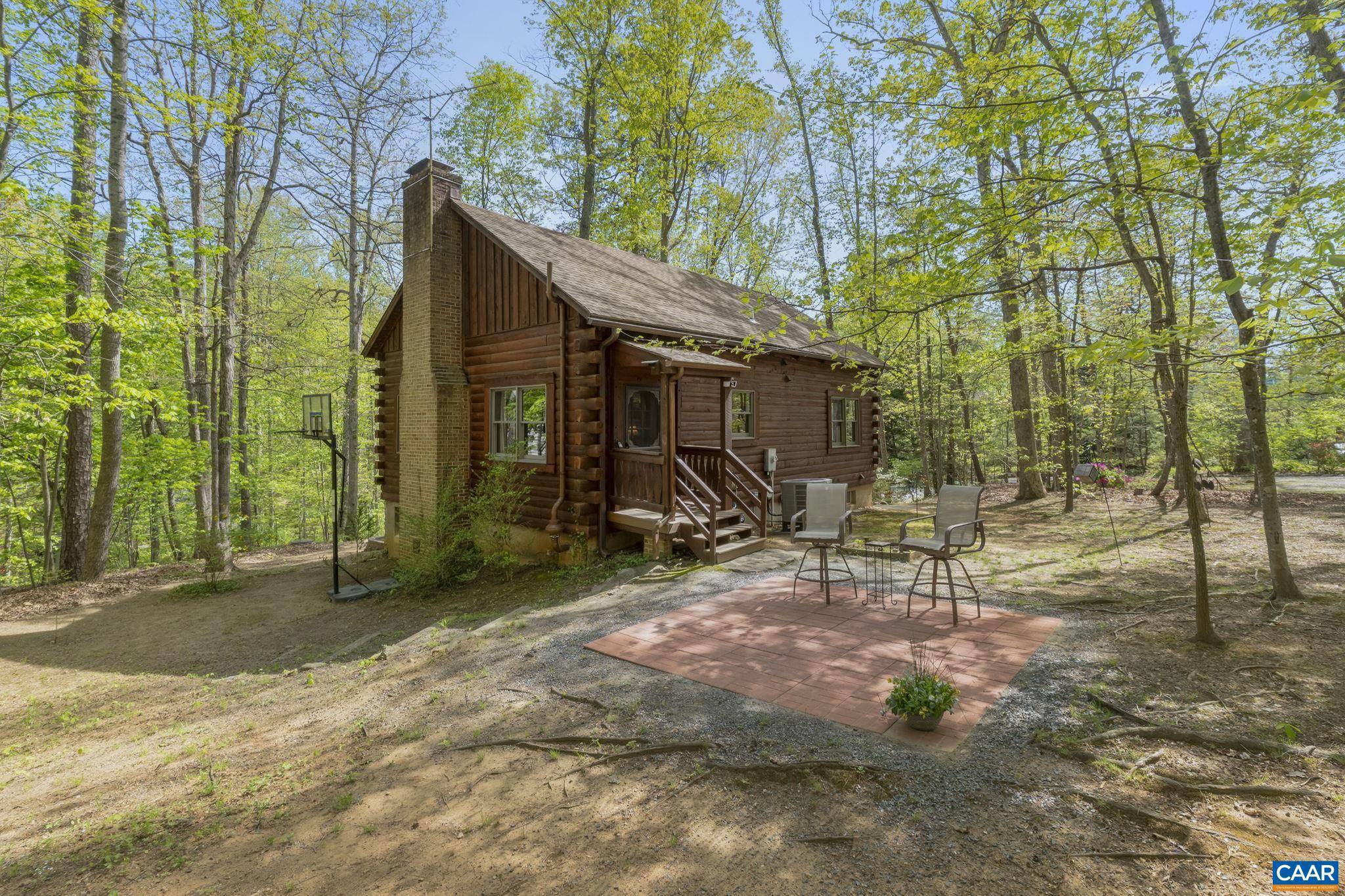 Palmyra, VA 22963,711 JEFFERSON DR