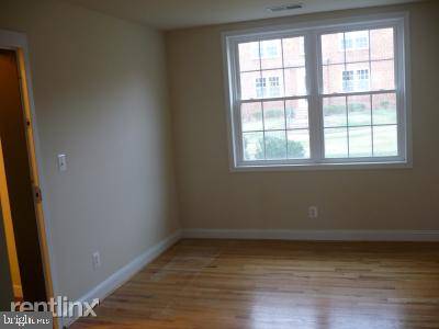 Washington, DC 20002,207 16TH ST NE #1