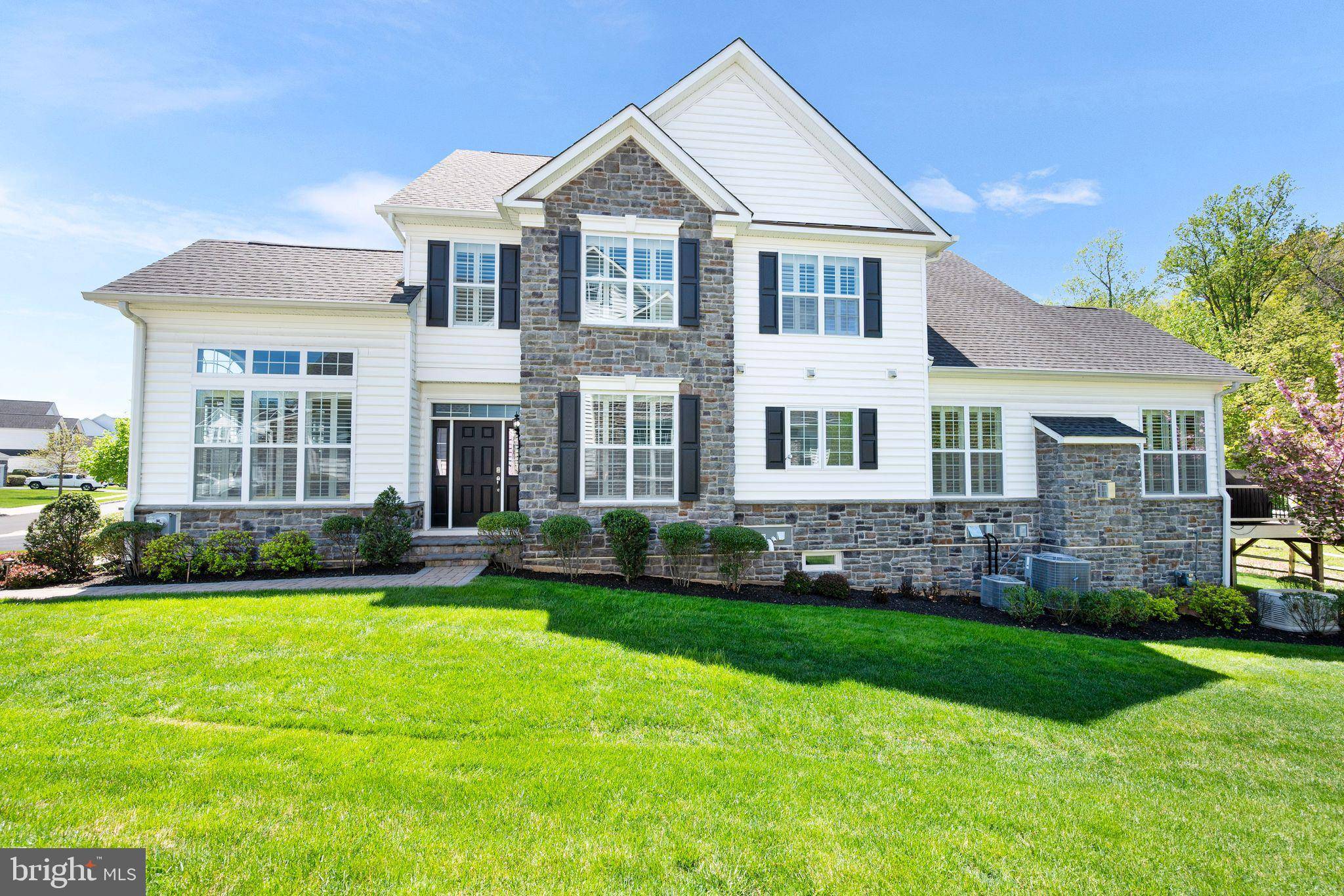 Newtown, PA 18940,21 BROWN LN