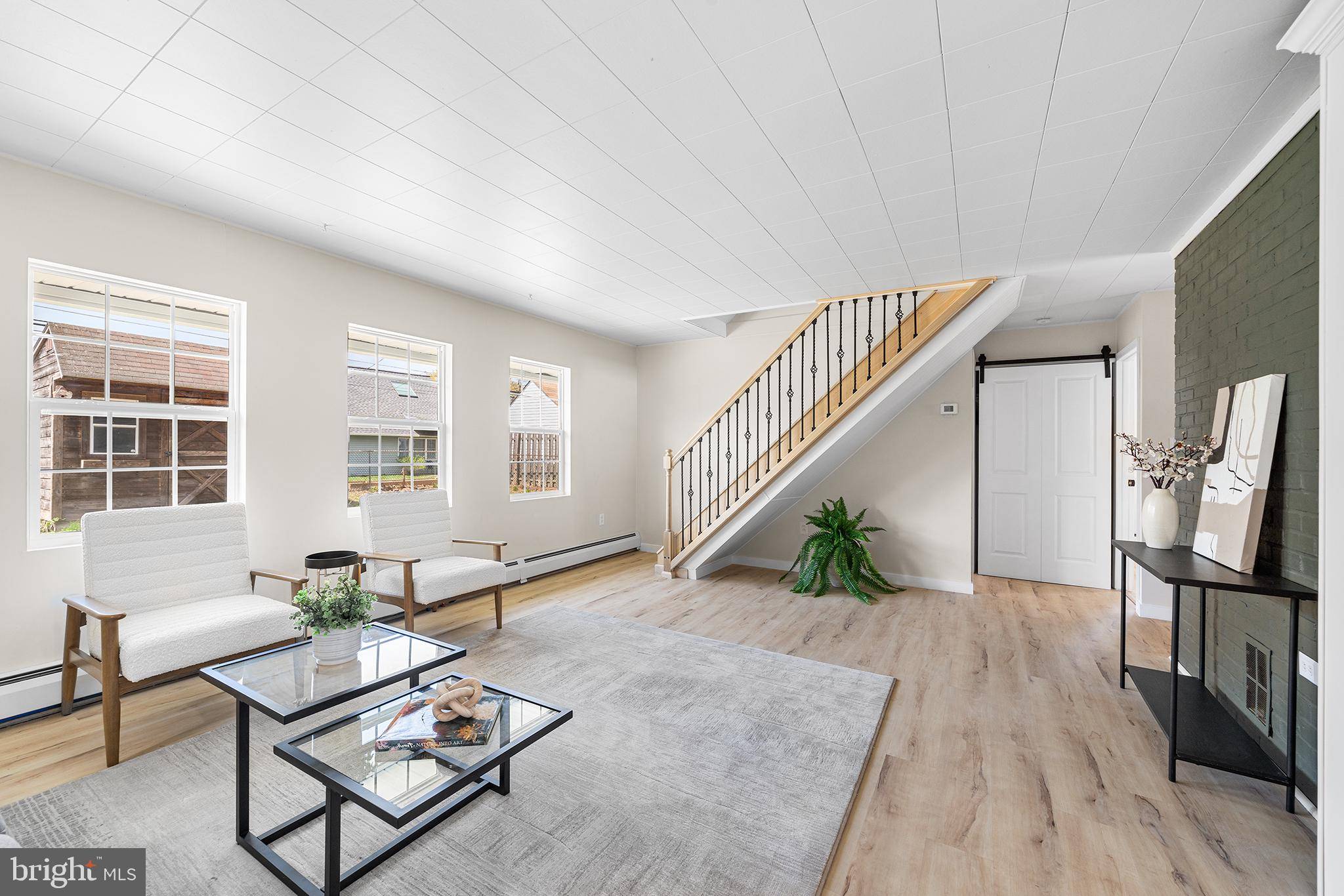 Levittown, PA 19054,19 NARCISSUS LN