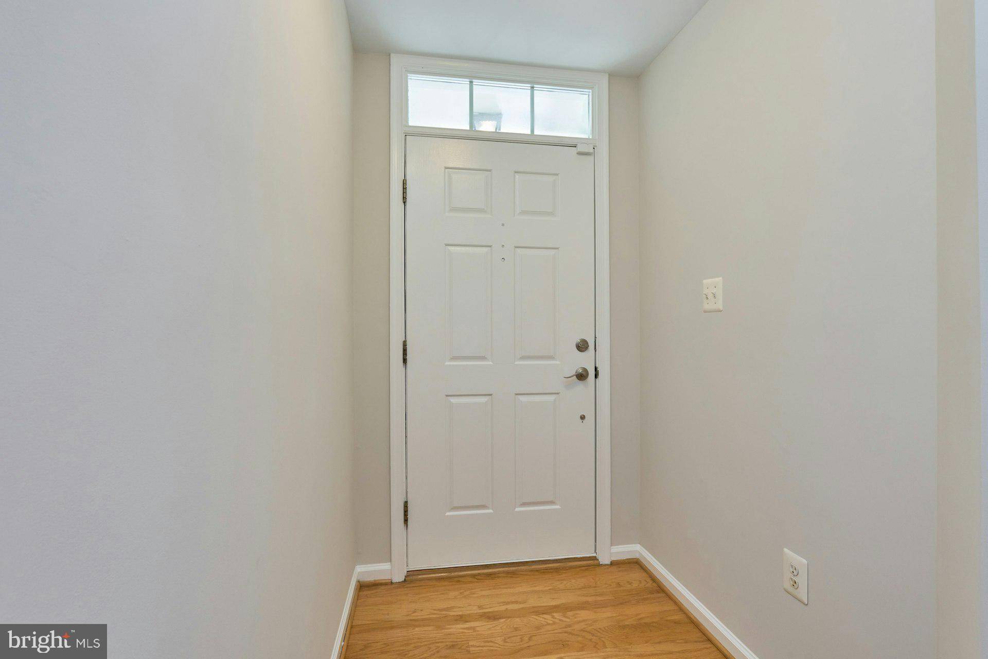 Herndon, VA 20170,109 HERNDON MILL CIR