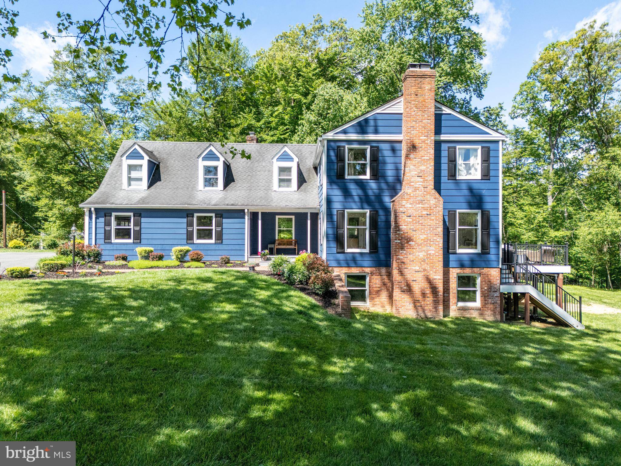 Great Falls, VA 22066,218 WALKER RD