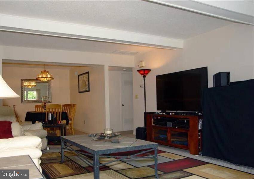 Monmouth Junction, NJ 08852,19 FOXTAIL LN