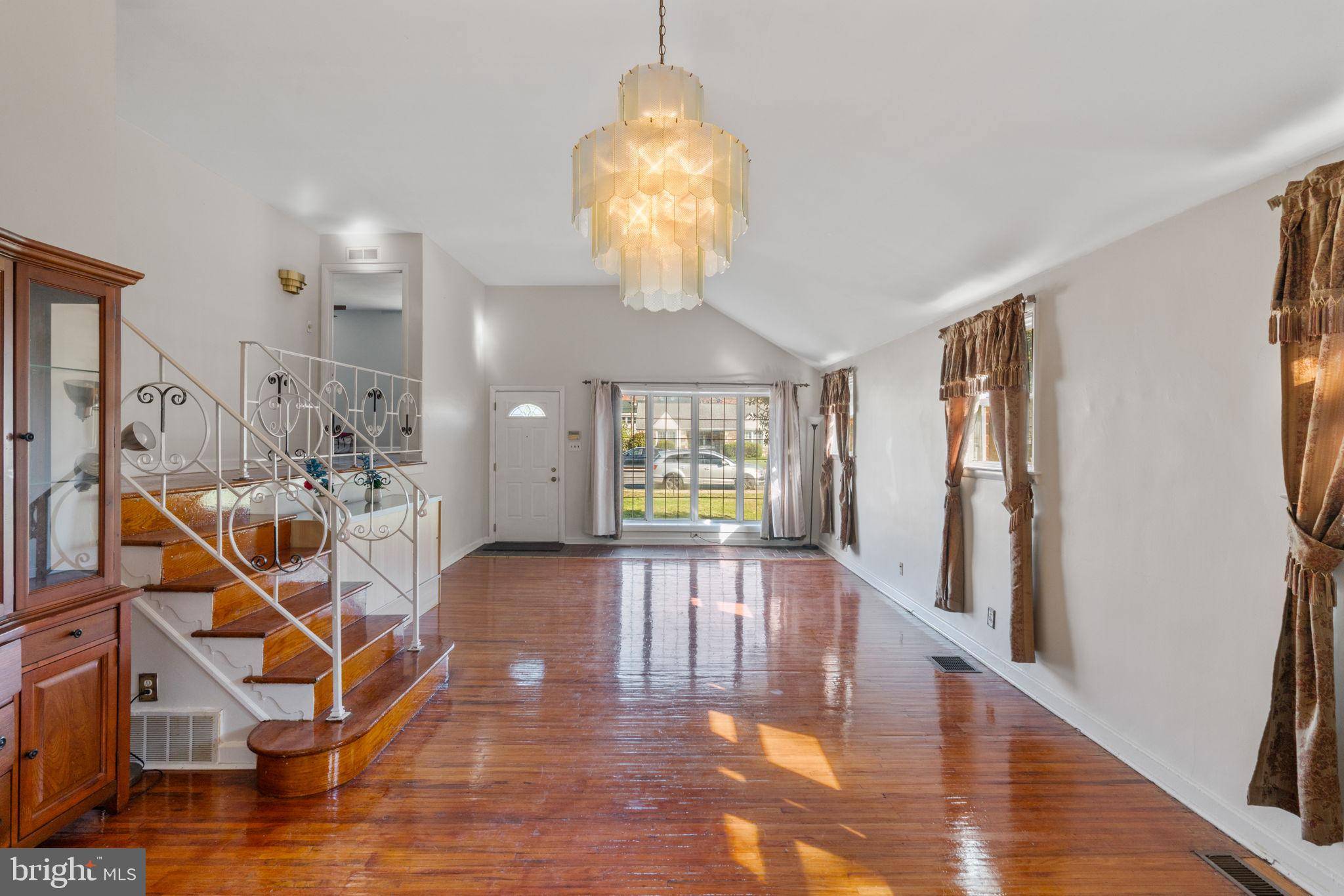 Philadelphia, PA 19115,9967 VERREE RD