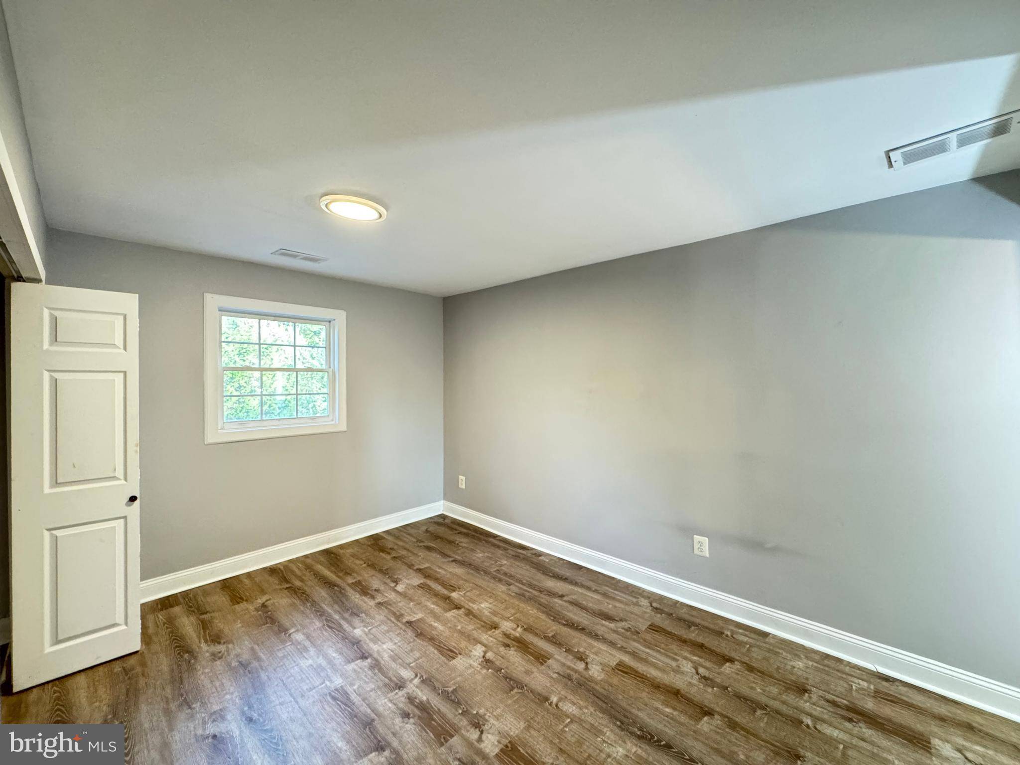 Great Falls, VA 22066,9740 DEERHAVEN LN