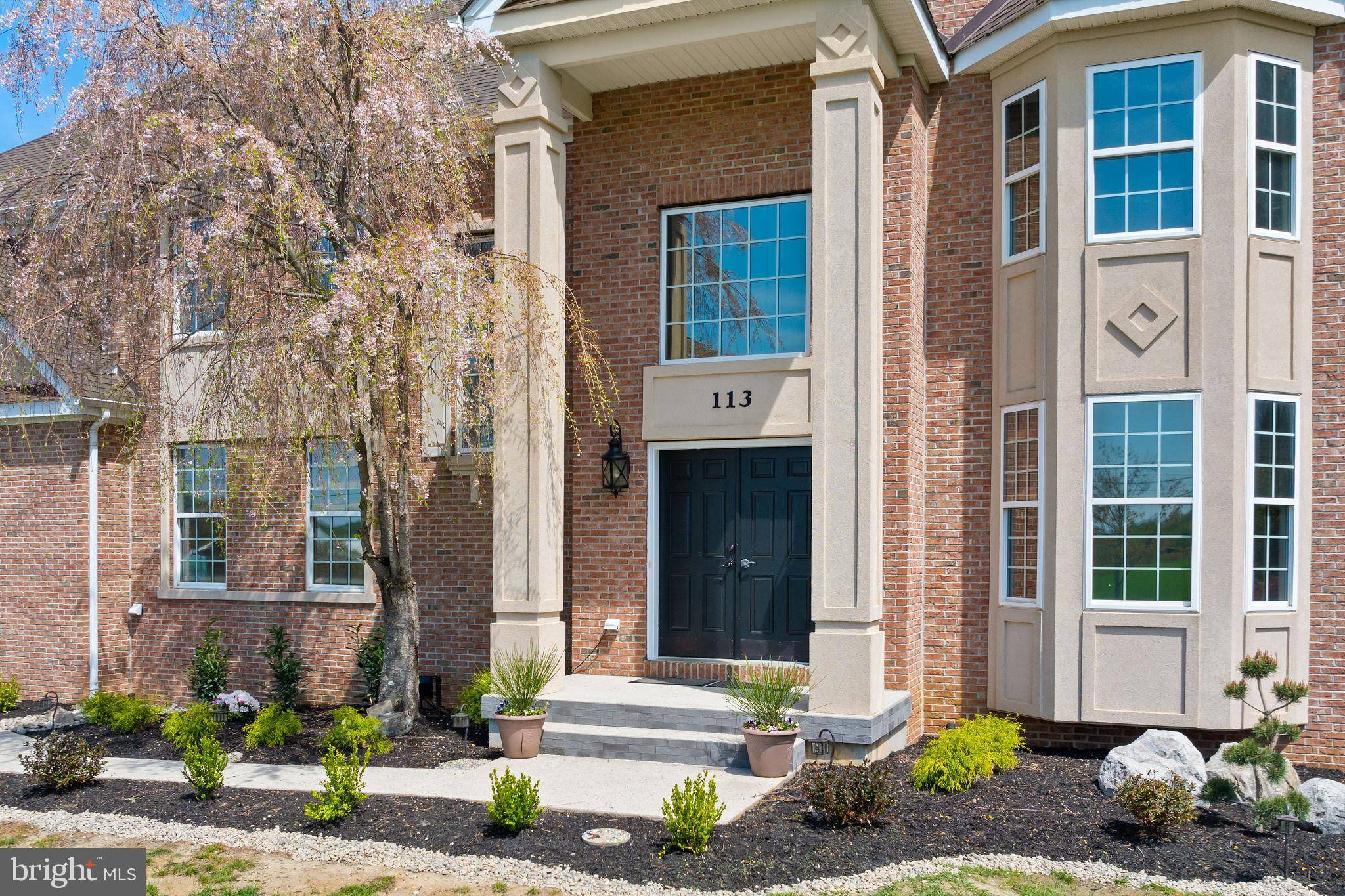 Cream Ridge, NJ 08514,113 HOLMES MILL