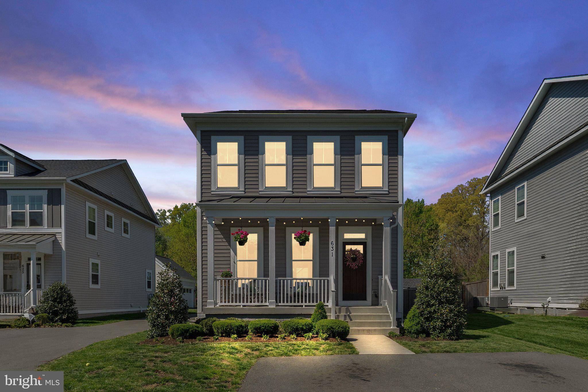 Purcellville, VA 20132,631 E G ST E