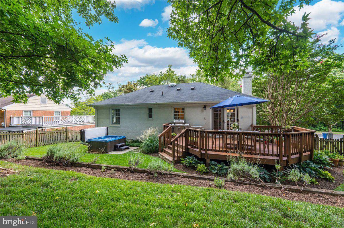 Alexandria, VA 22304,129 FORT WILLIAMS PKWY