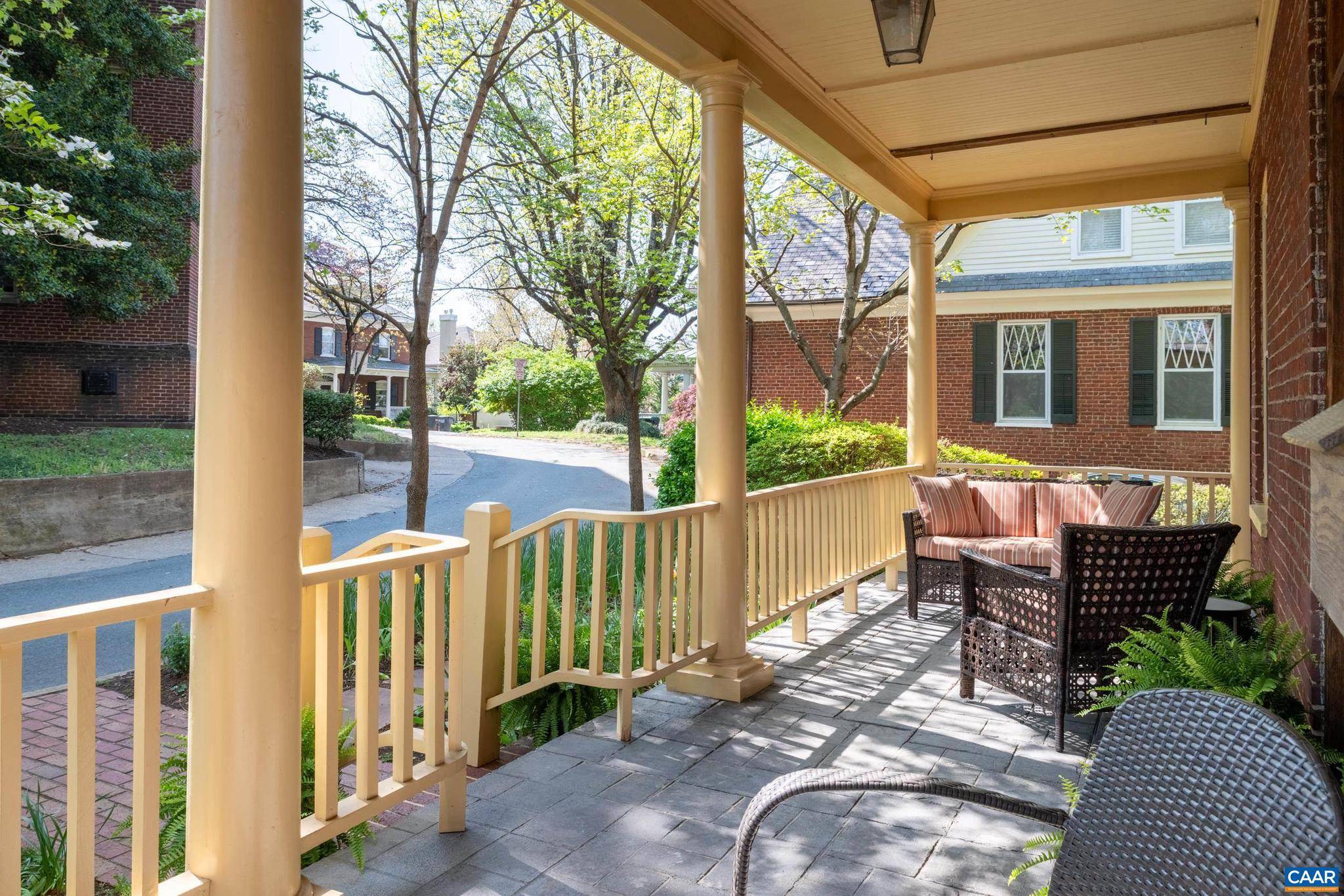 Charlottesville, VA 22902,410 ALTAMONT CIR