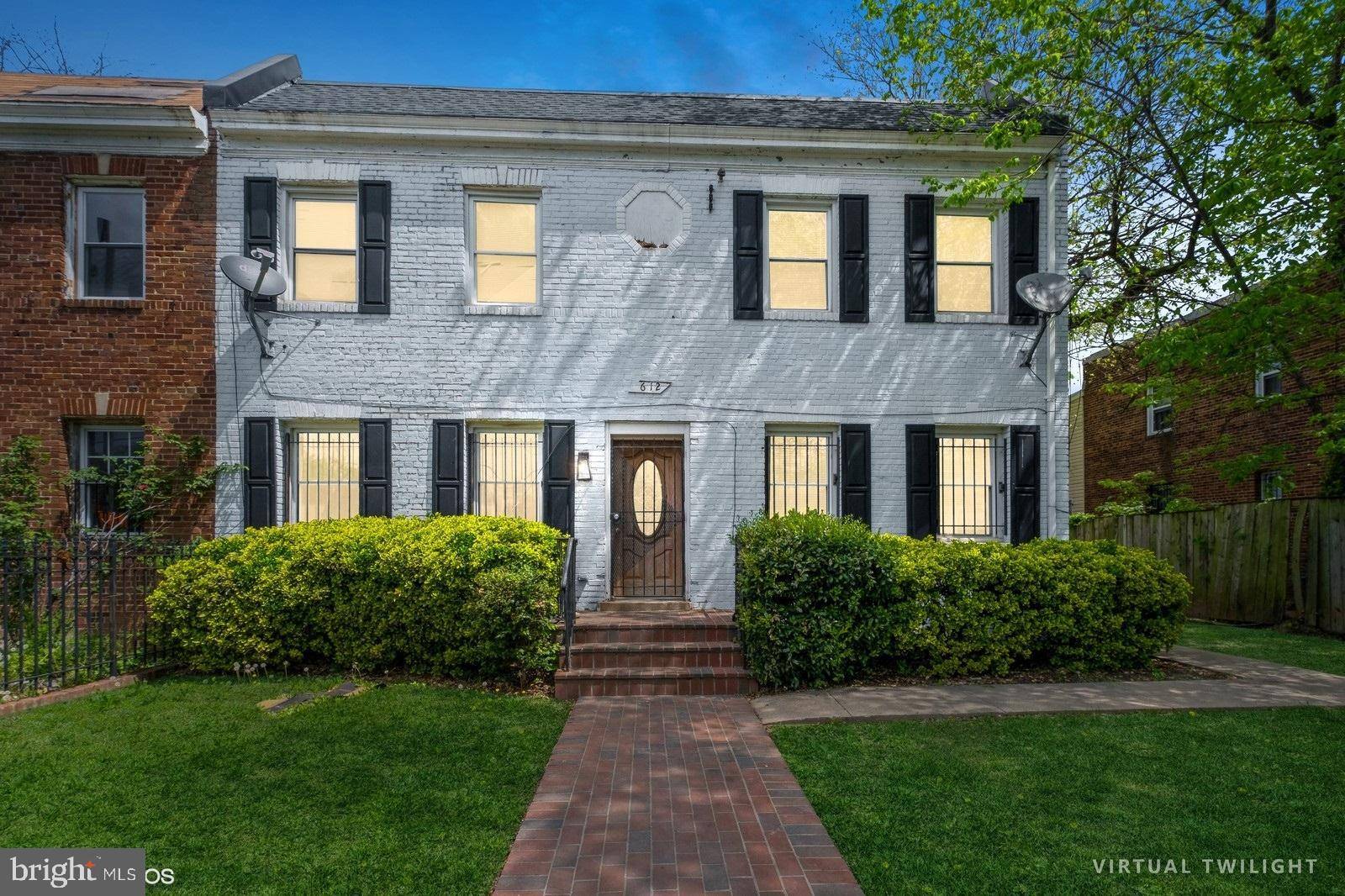 Washington, DC 20032,612 MELLON ST SE #202