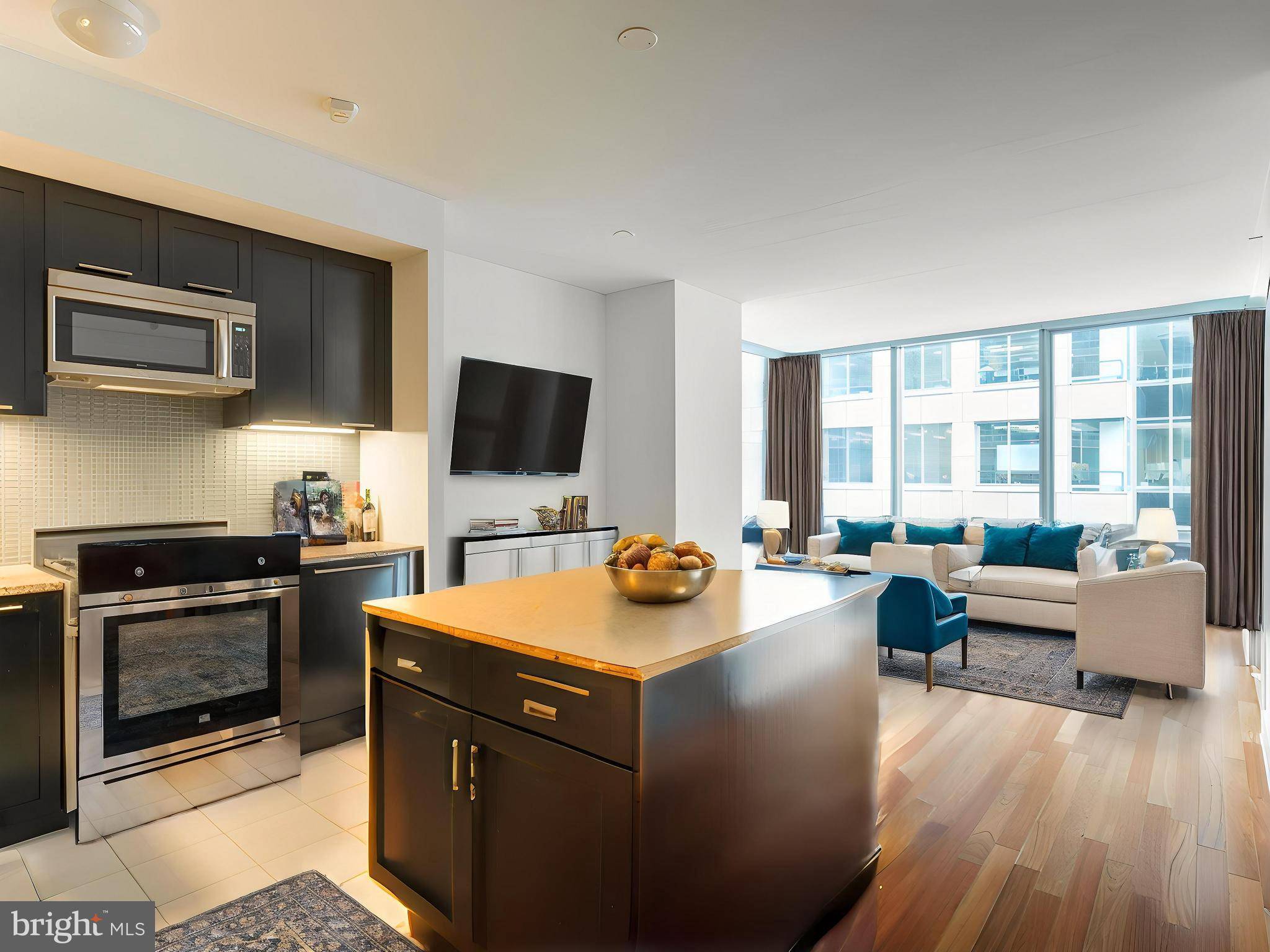 Philadelphia, PA 19102,1414 S PENN SQ #20G