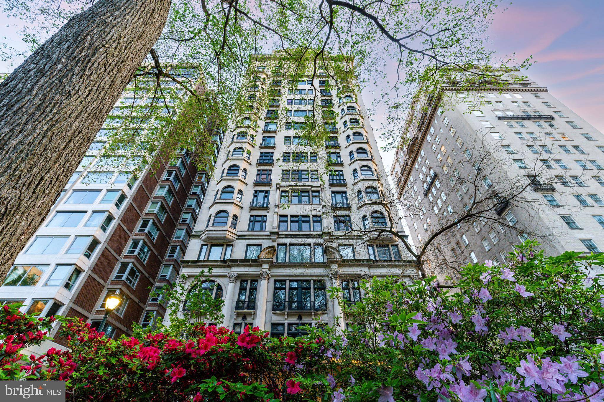 Philadelphia, PA 19103,1830 RITTENHOUSE SQ #17B