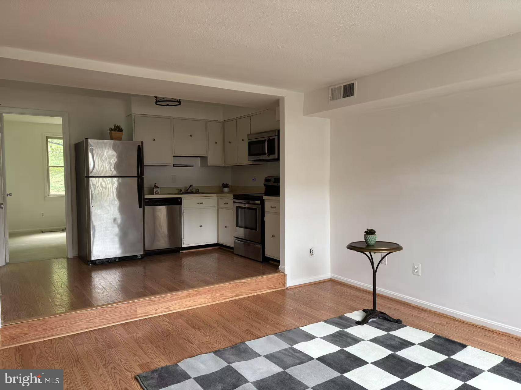 Arlington, VA 22201,68-A N BEDFORD ST N #68A