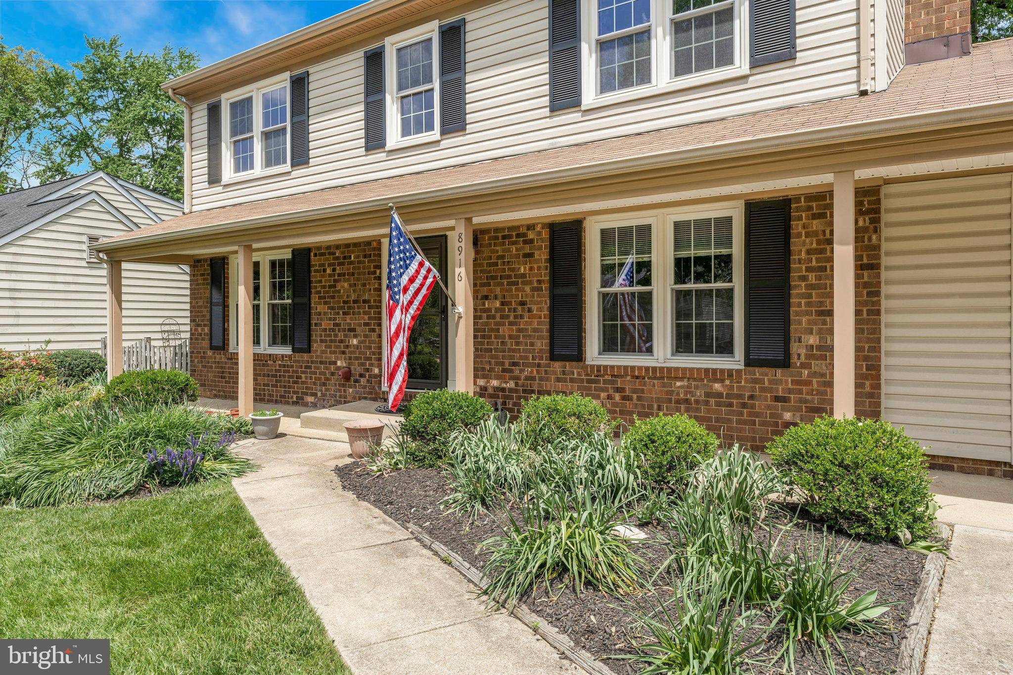 Burke, VA 22015,8916 LAKE BRADDOCK DR