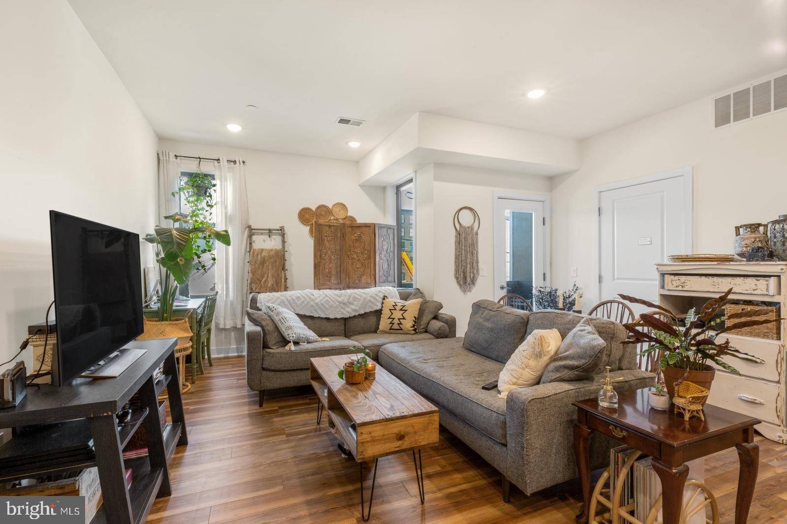 Philadelphia, PA 19125,2411 KENSINGTON AVE #307