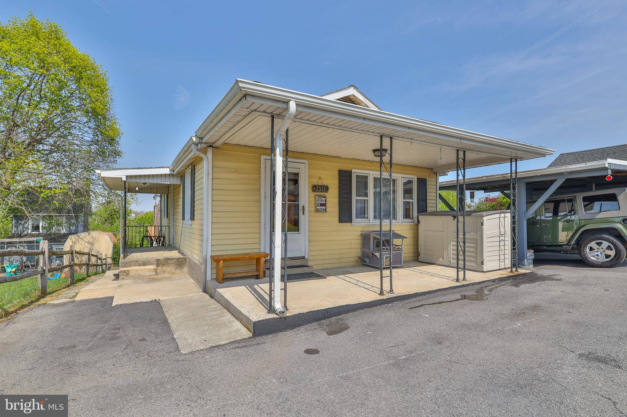 Whitehall, PA 18052,2316 N APPLE ST