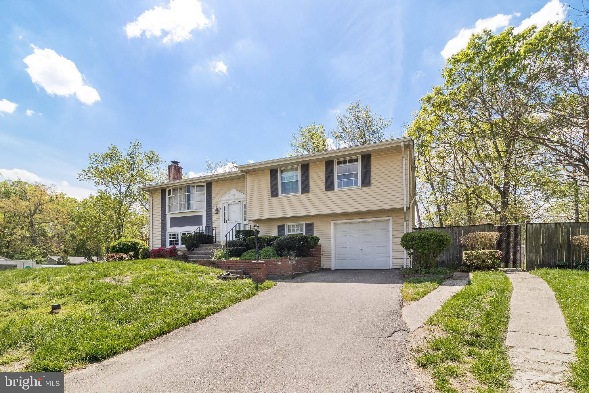 Waldorf, MD 20601,4634 HARWICH DR