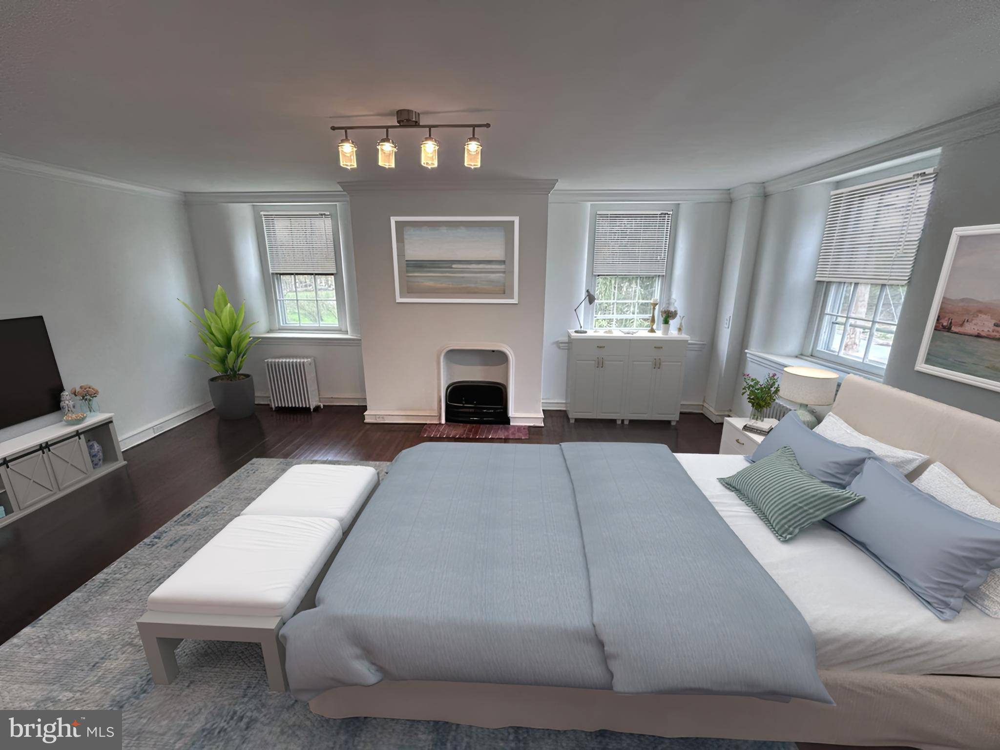 Newtown Square, PA 19073,571 N NEWTOWN STREET RD