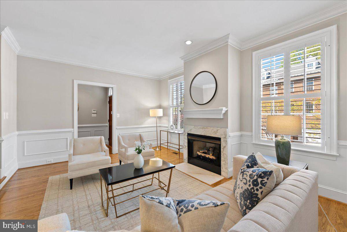 Mclean, VA 22101,1113 KENSINGTON RD