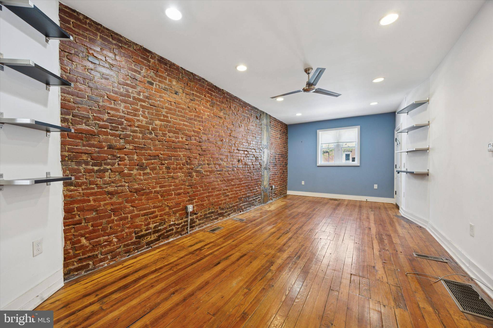 Philadelphia, PA 19145,1937 S 23RD ST