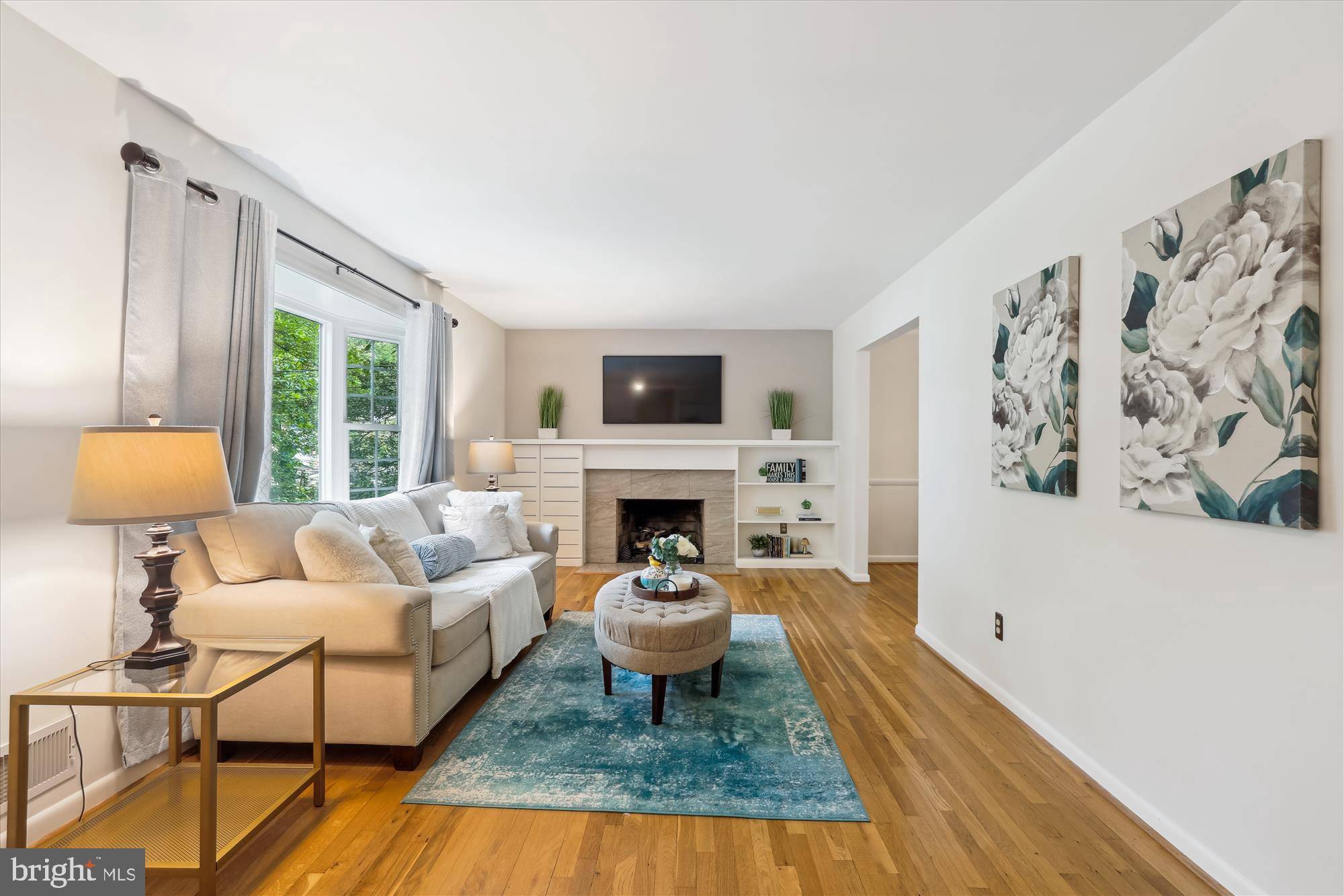 Falls Church, VA 22046,526 POPLAR DR